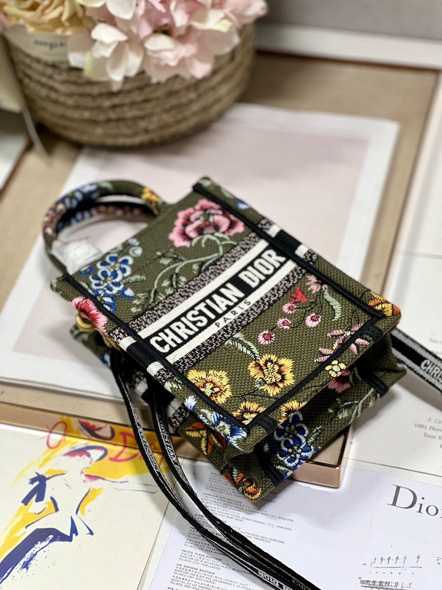 CD "Flower Green" Mini Book Tote 13.5 cm 336422