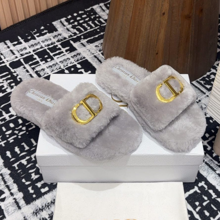 CD Thick-Sole Slipper In Pale Gray Fleece With Gold Logo