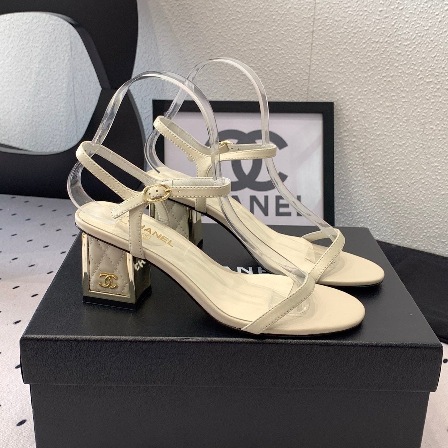 CC Sandal In White Lambskin 147093
