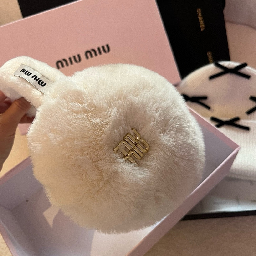 Miu Earmuffs White Fur 490480