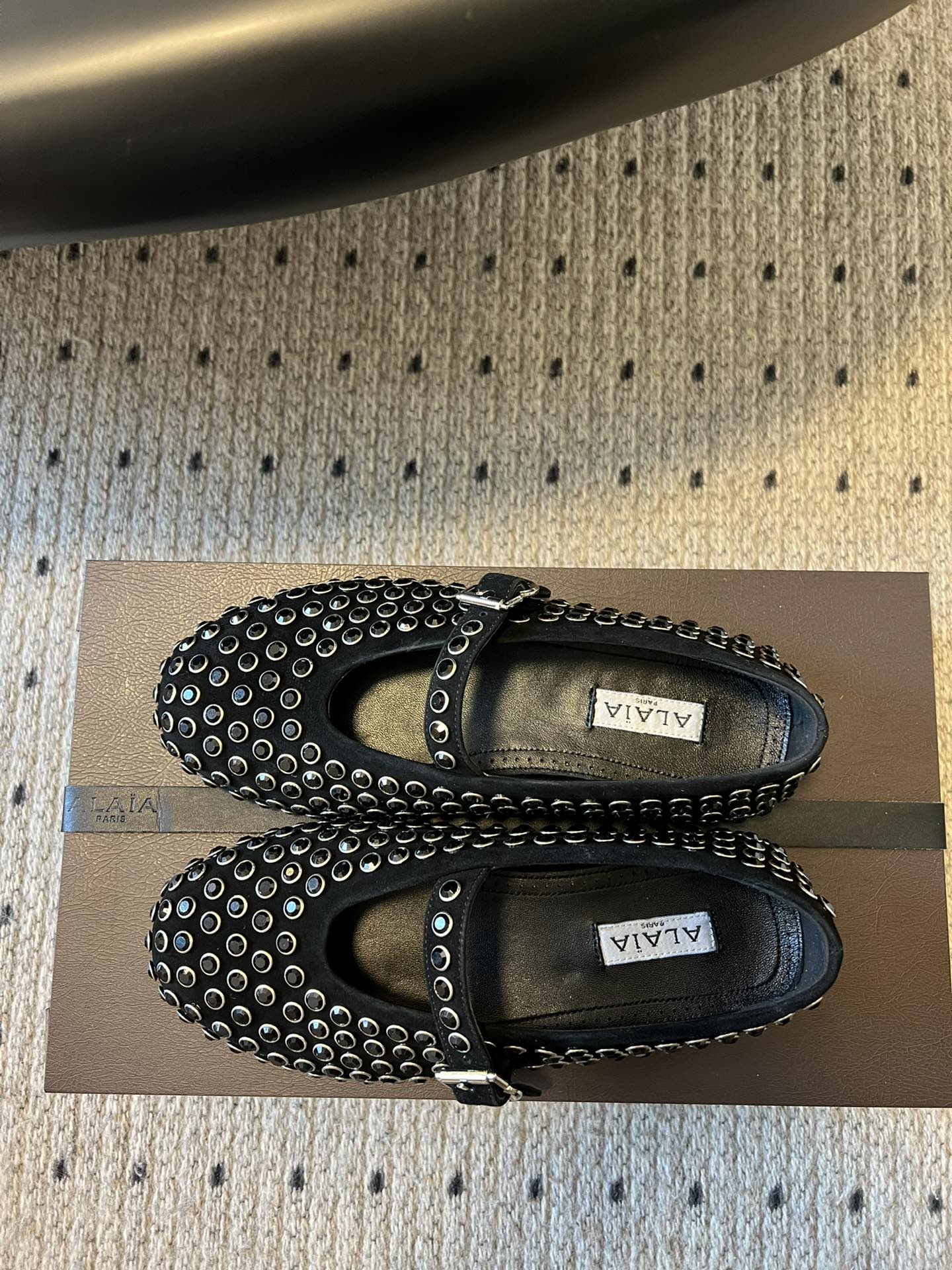 Alaia 25 Strass Ballet Flats Black Suede Goatskin 303726