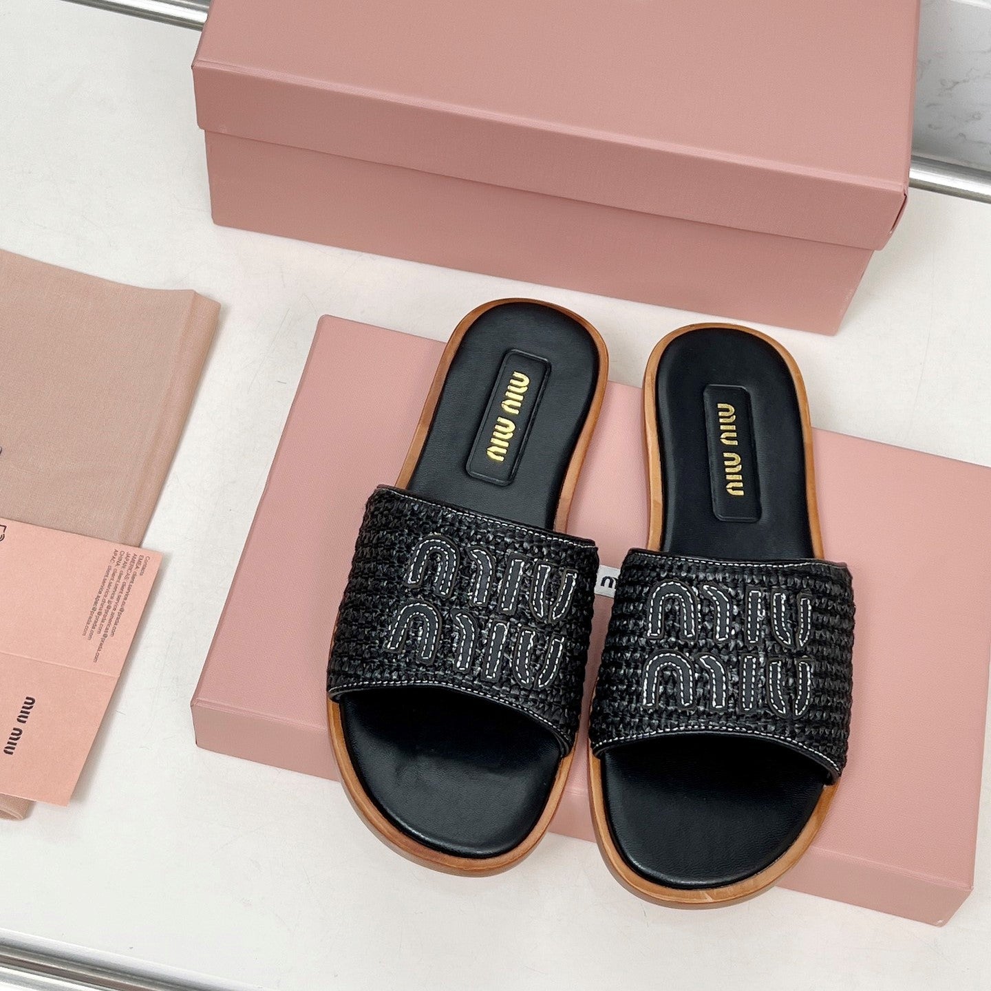Miu Logo-Patch Slides Black Leather Raffia 935777