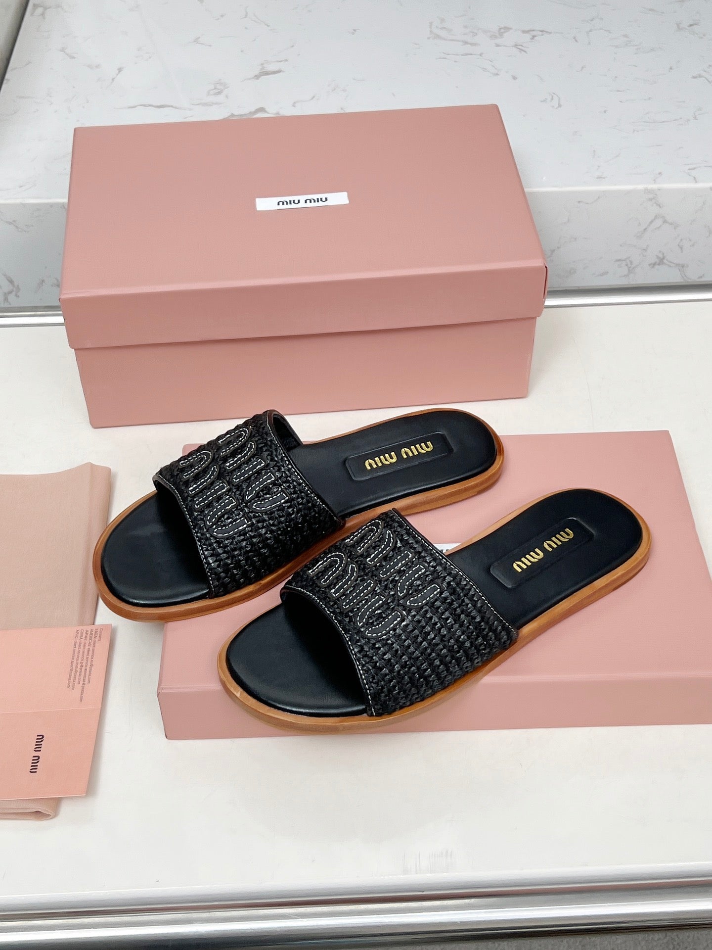 Miu Logo-Patch Slides Black Leather Raffia 935777