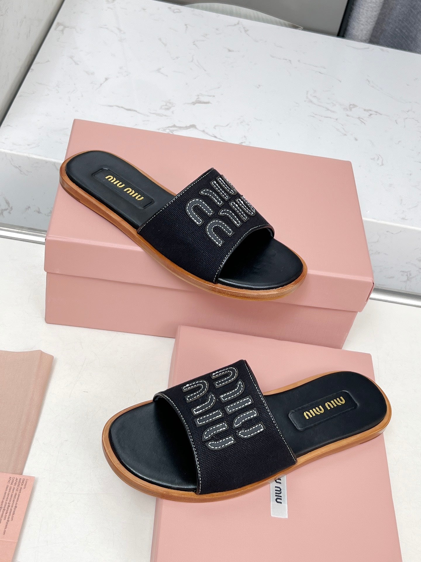Miu Logo-Patch Slides Black Leather Canvas 935774