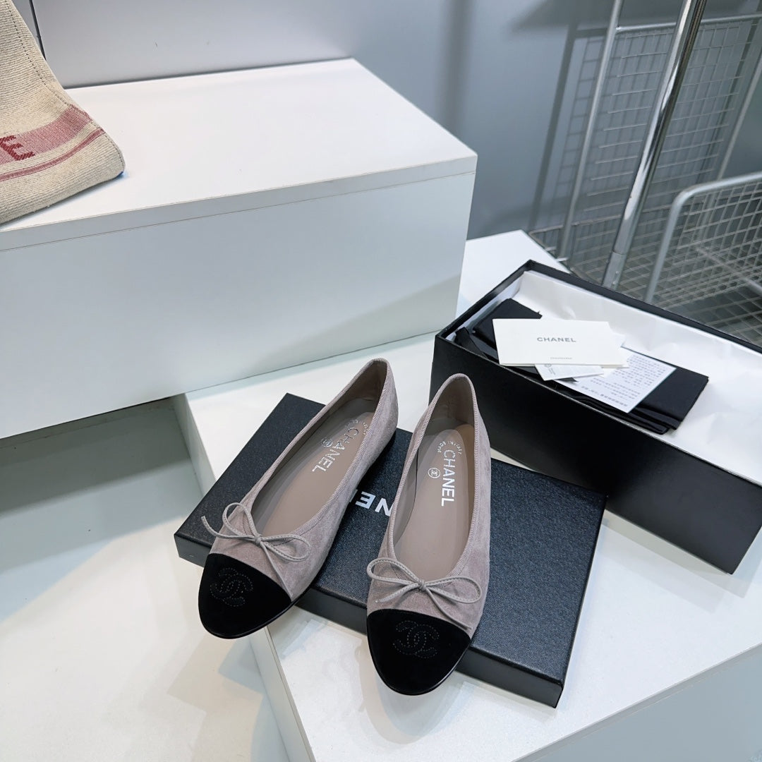 CC 25 Ballet Flat Grey Black Suede 388471