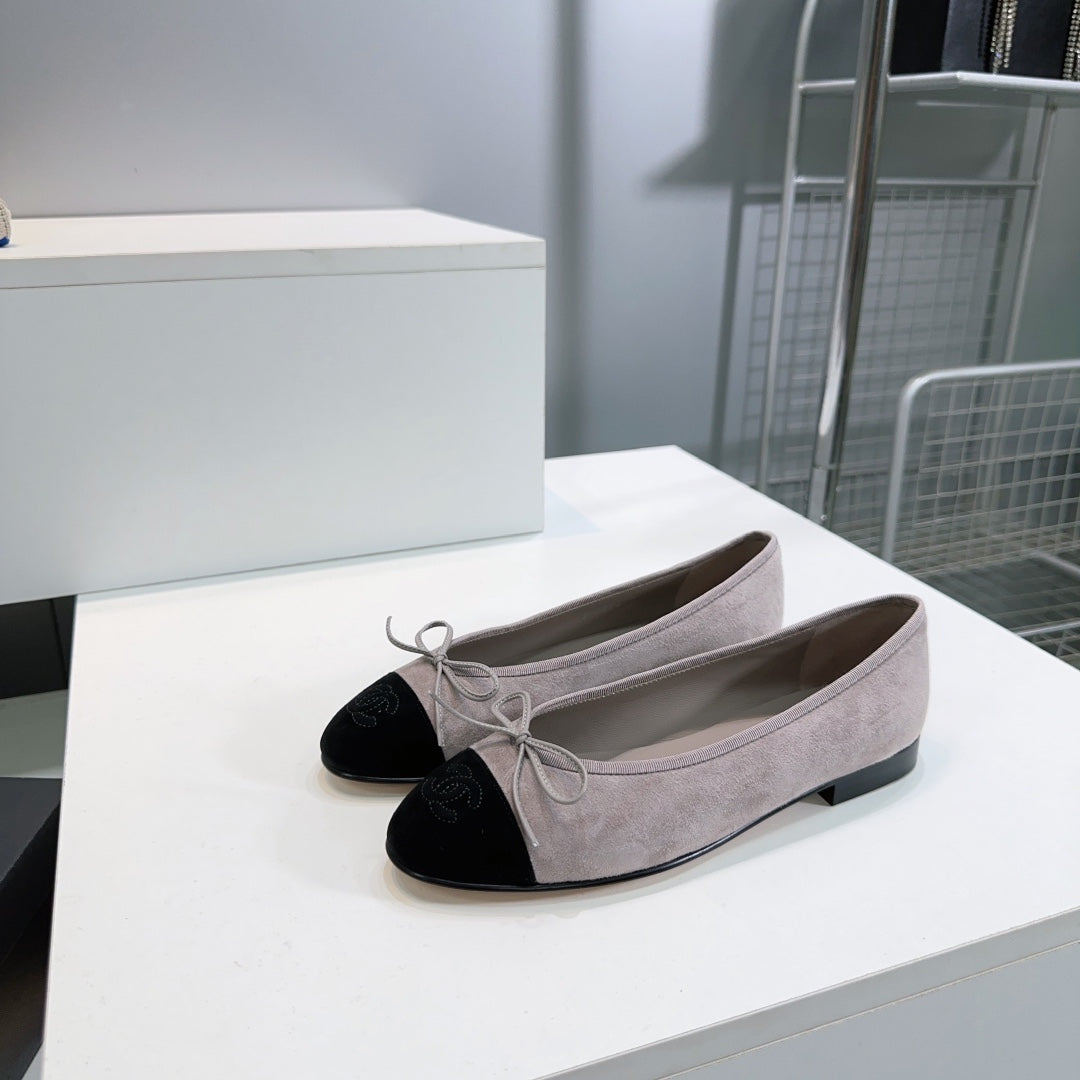 CC 25 Ballet Flat Grey Black Suede 388471