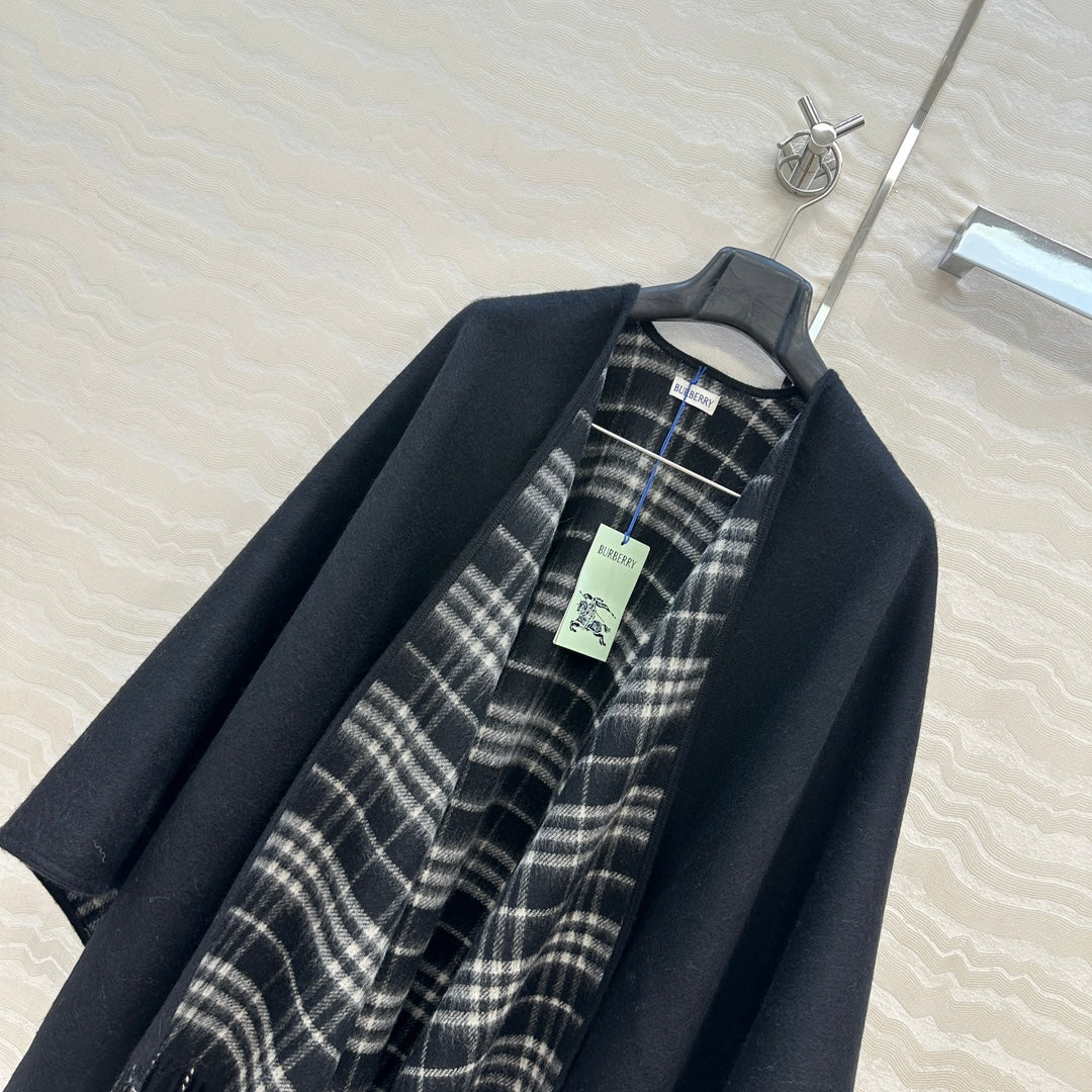 Burberry 26S Reversible Check Fringe Poncho Cape Black 440912