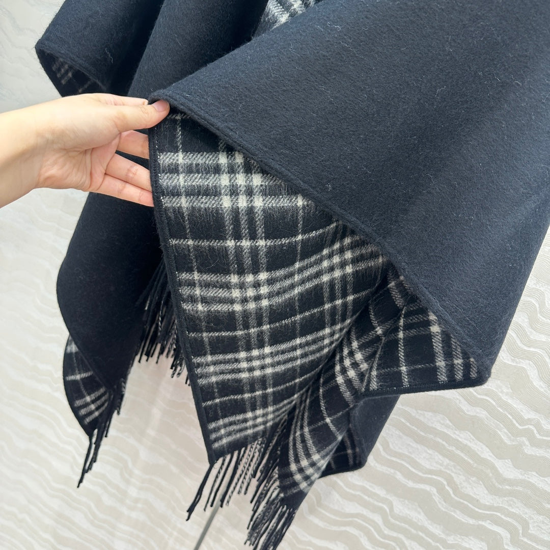 Burberry 26S Reversible Check Fringe Poncho Cape Black 440912