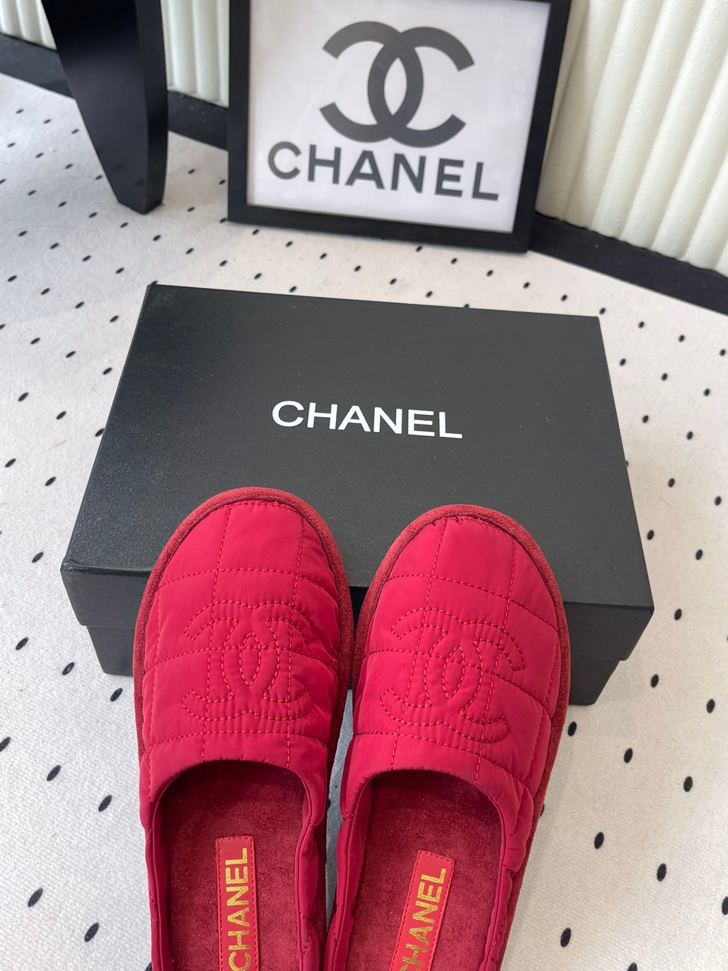 CC New Down-Filled Couple Slippers Red Technical Fabric