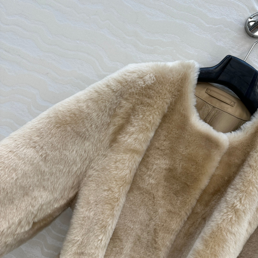 Totême's Jacket Belt Beige Fur Shearling 341196