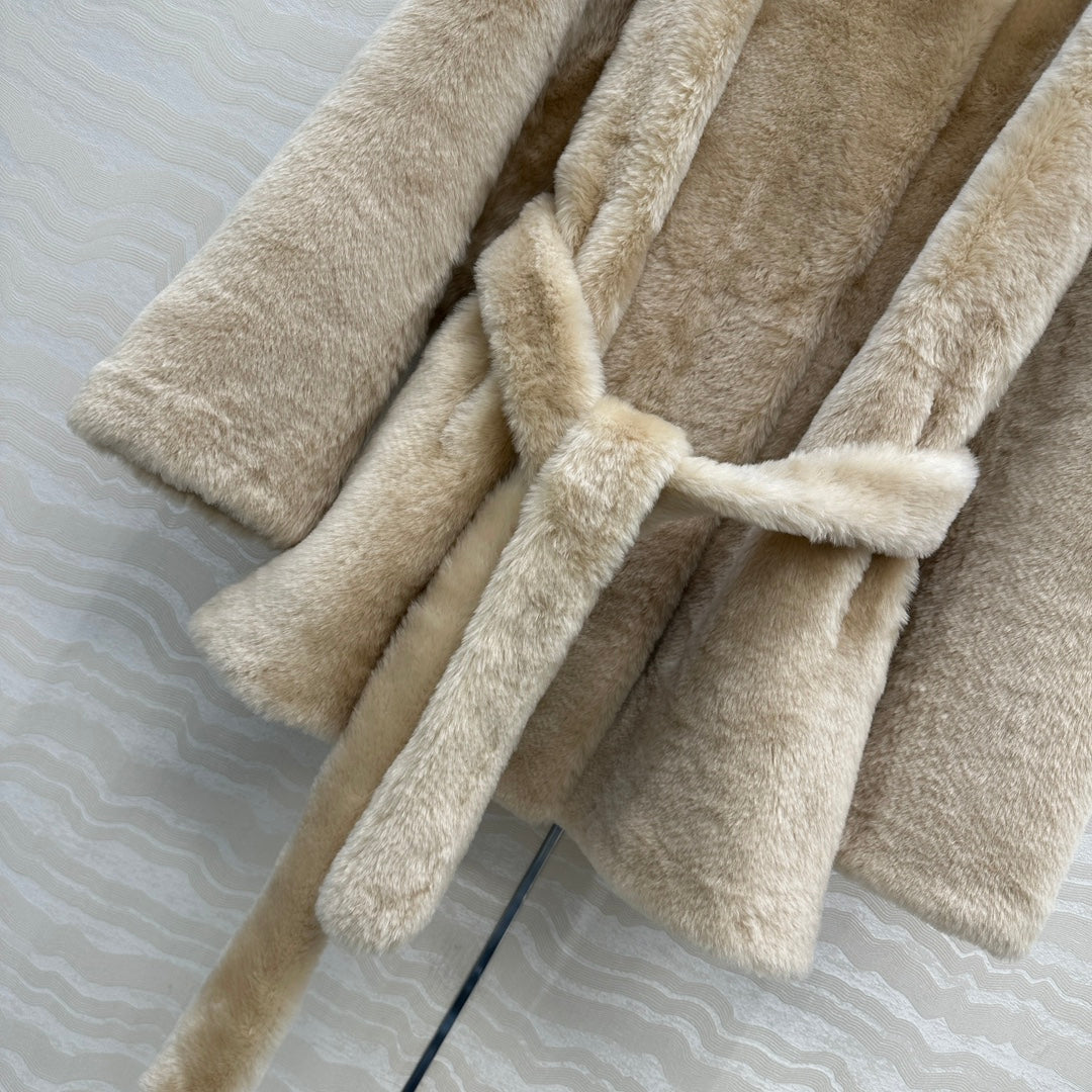 Totême's Jacket Belt Beige Fur Shearling 341196