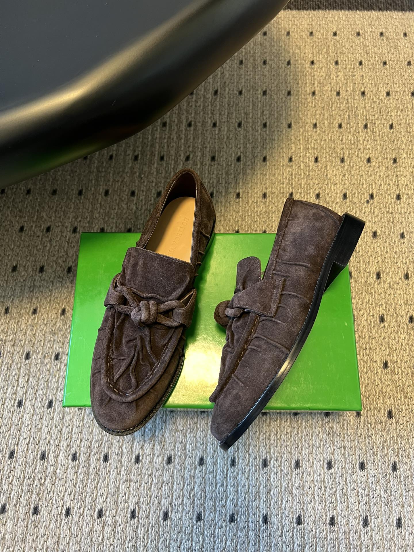 BV Astaire Loafers Knotted Dark Brown Crinkled-Suede Leather 616650