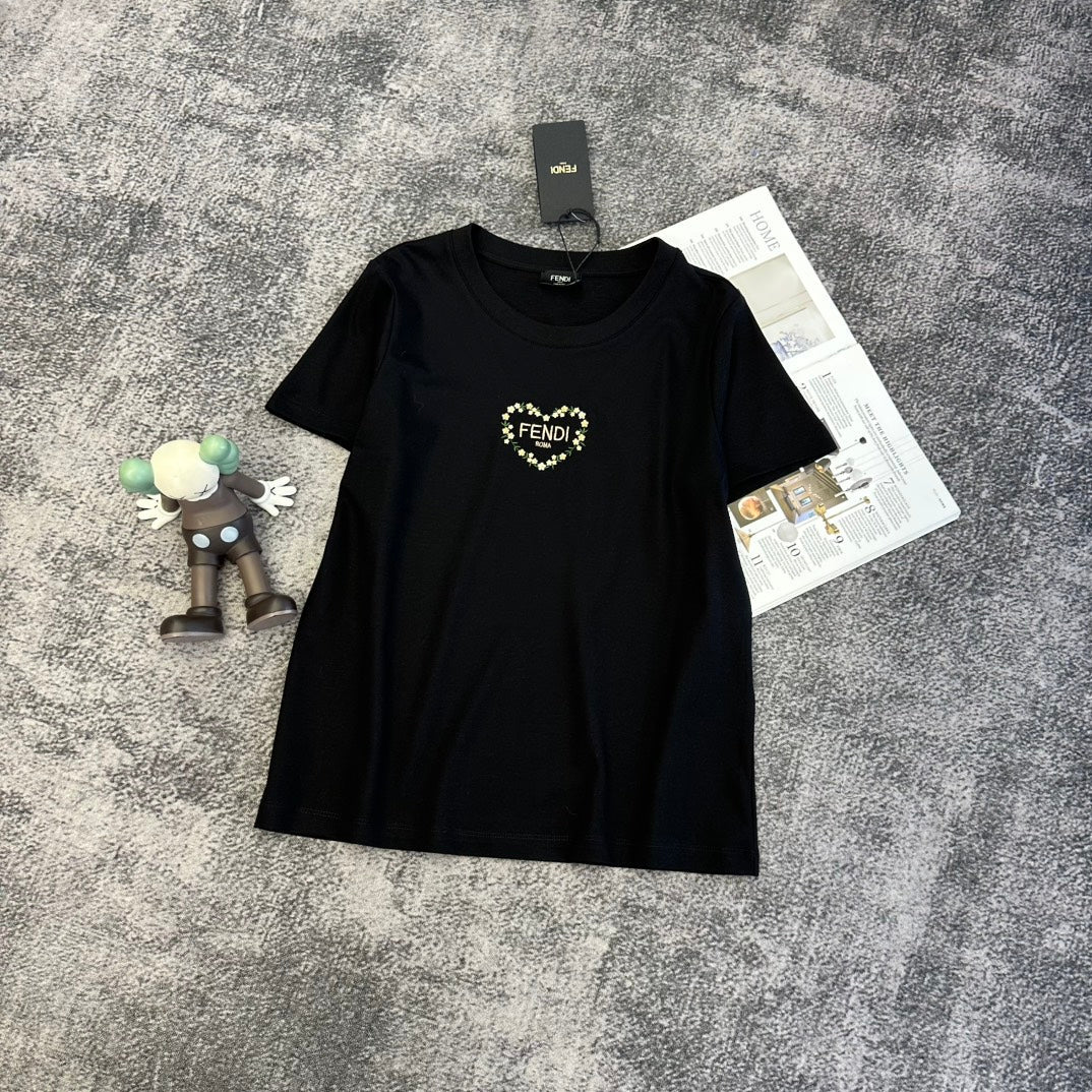 Fendi Roma Floral Heart Logo T-shirt Cotton 350696