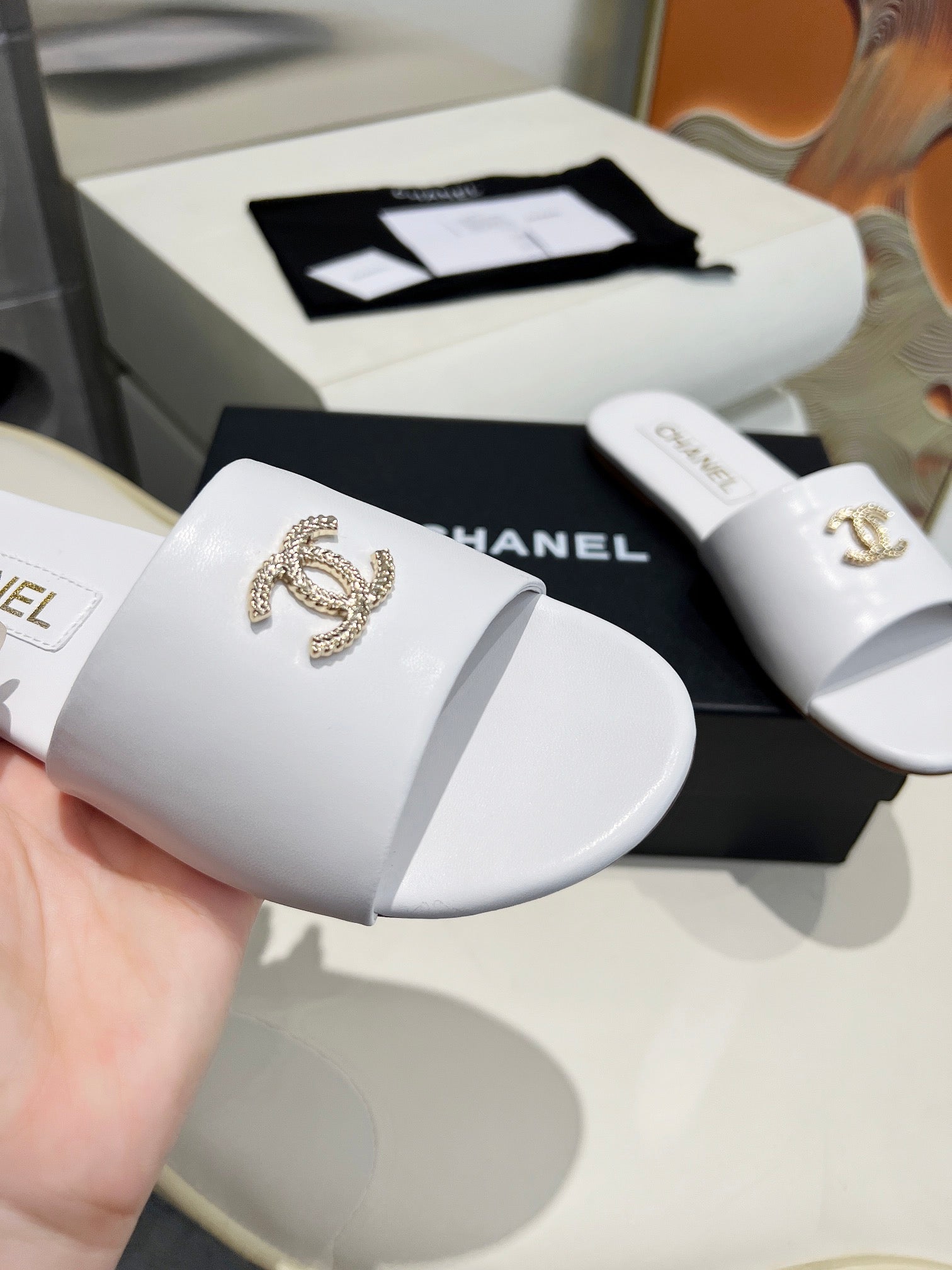 CC 26s Slide White Sheepskin 684903