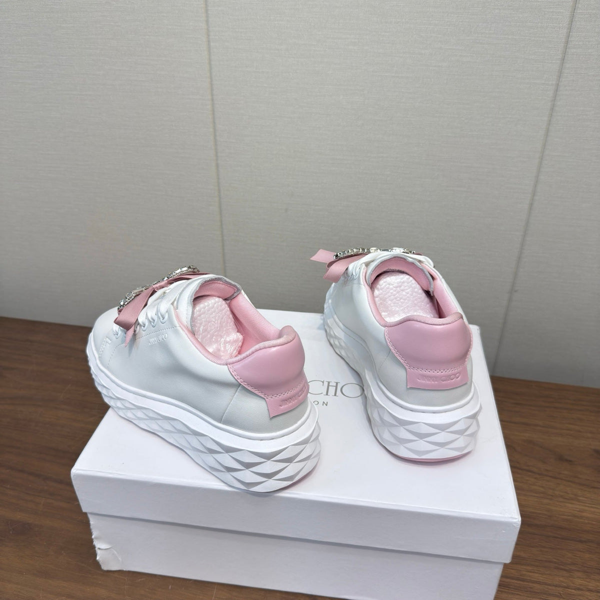 Jimmy Choo 26S Sneakers 5.5cm White And Pink Calfskin With Crystal Bow 835241