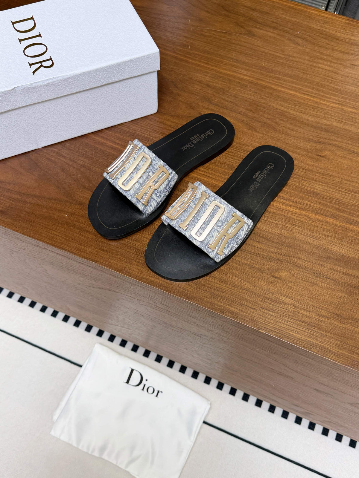 CD 26s D Way Slide Light Grey Dior Oblique Embroidered Cotton With Gold Hardware 624195