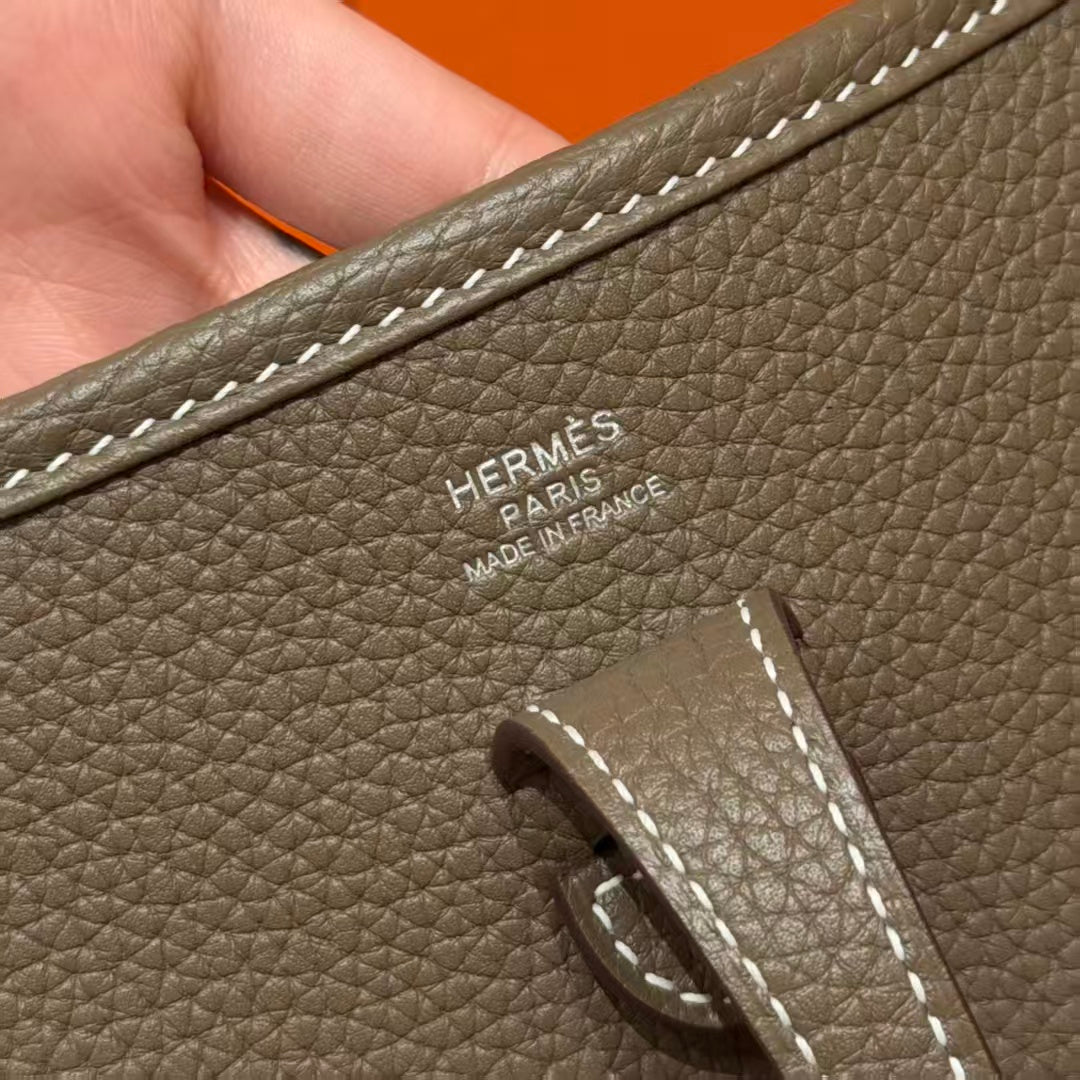 HM Evelyne 23cm Etoupe Togo SHW