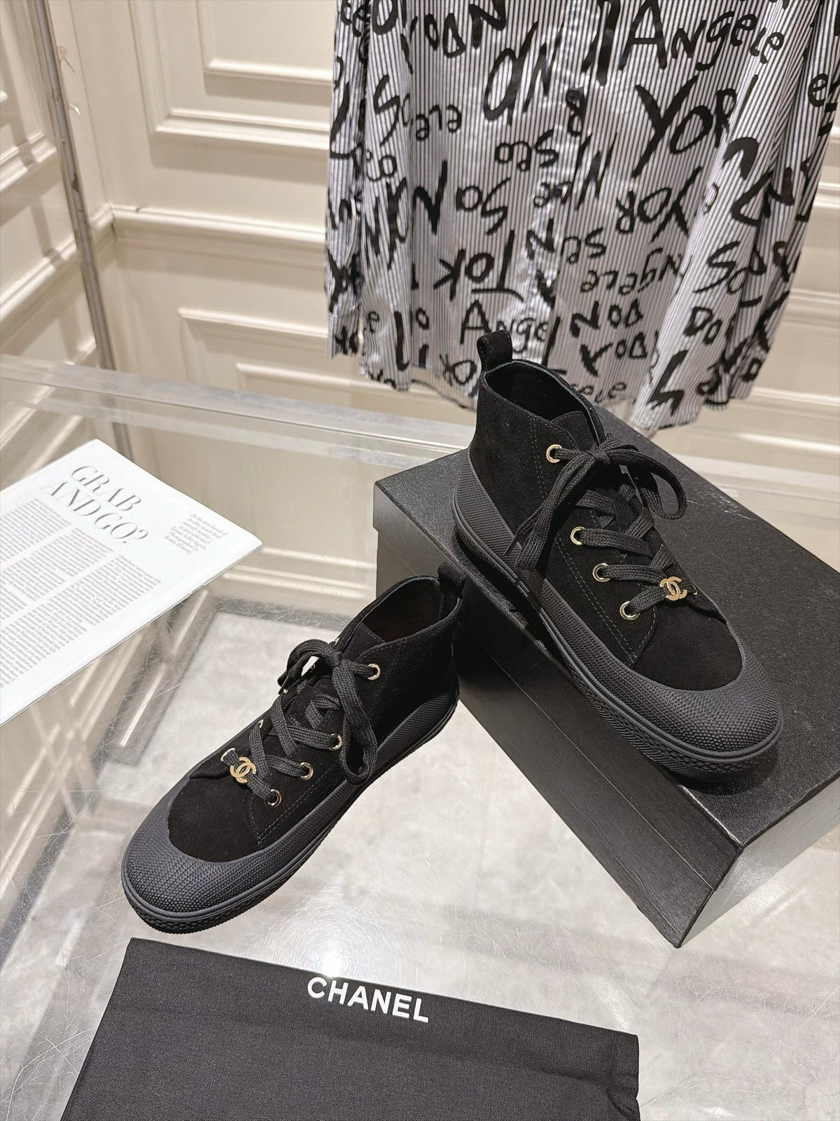 CC 26s Lace-Up High-Top Sneakers Black Suede 164804