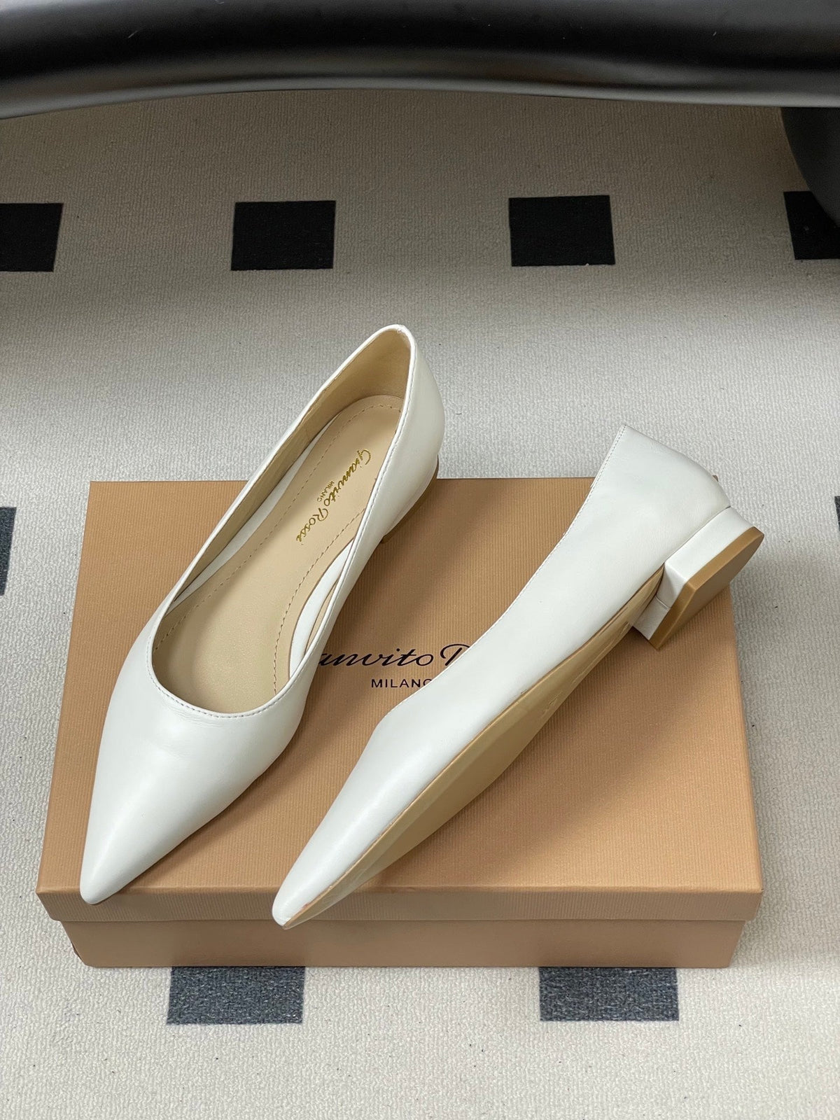 GR 26s Flats White Calfskin 164794