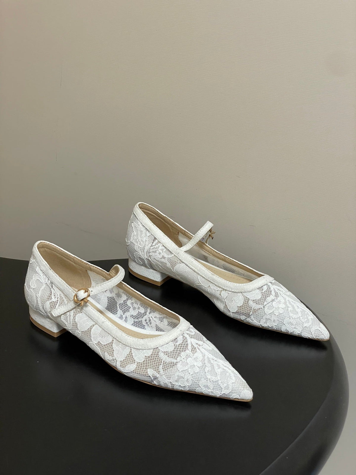 GR 26s Mary Jane White Lace 164801