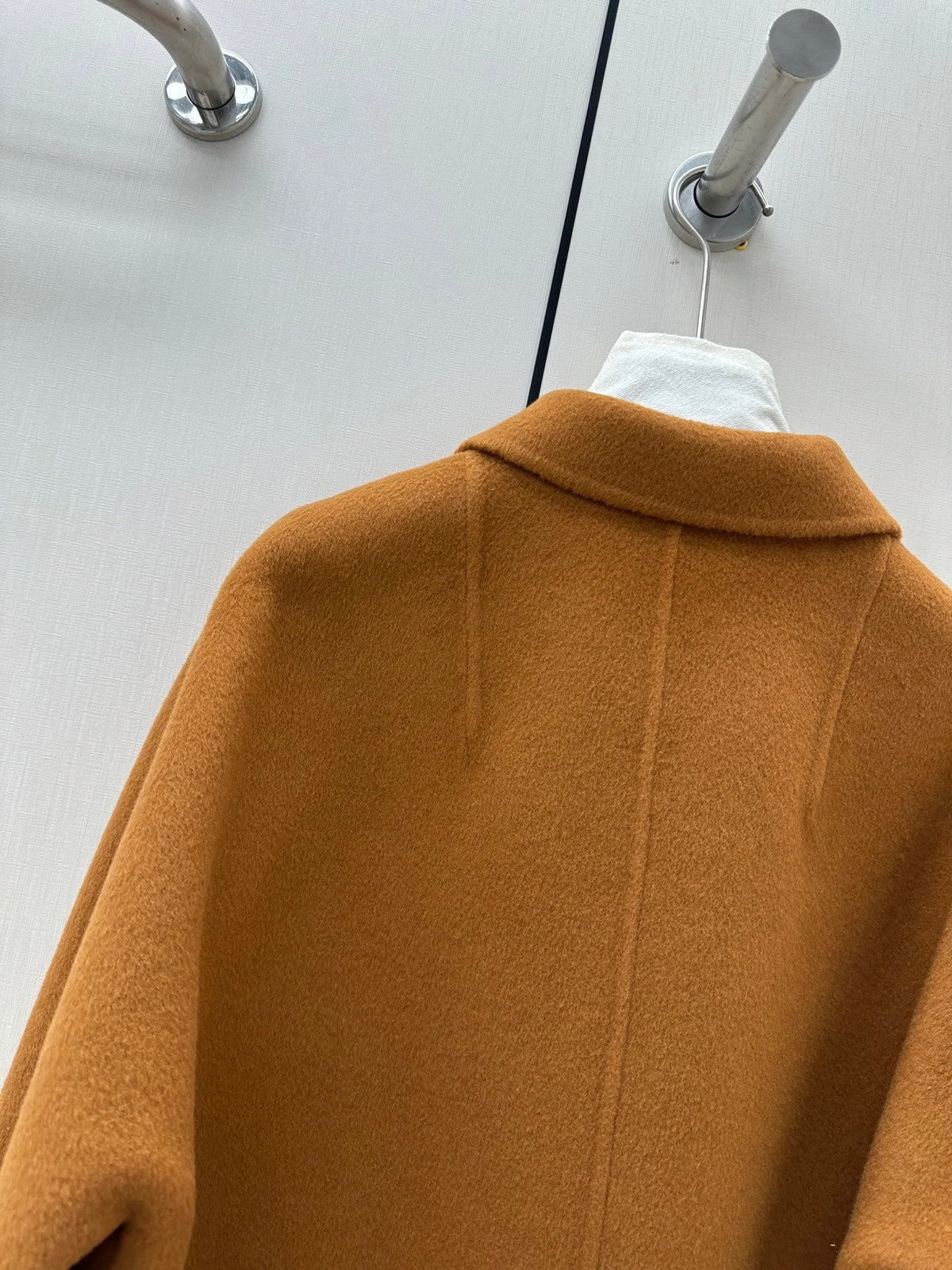 HM 26K Jacket Raglan Shoulders Tonal Embroidery Wool Cashmere 435162