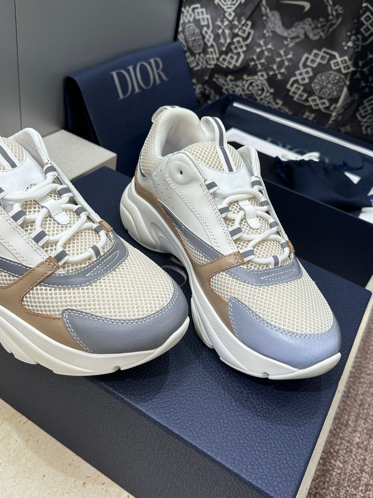 CD 26s Men B22 Sneakers White Grey Khaki Mesh 391485