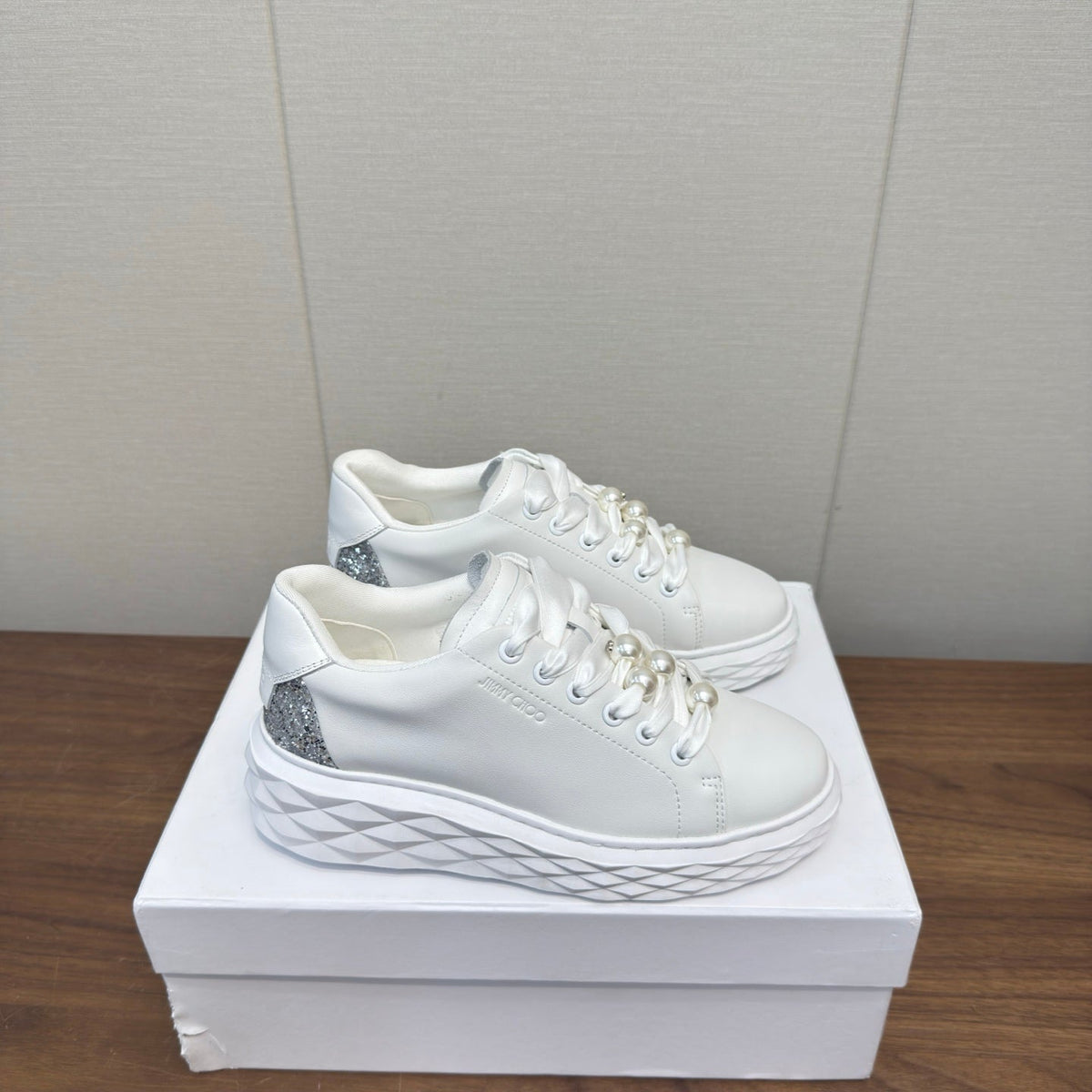 Jimmy Choo 26S Sneakers 5.5cm White Calfskin Pearl-Embellished 191764