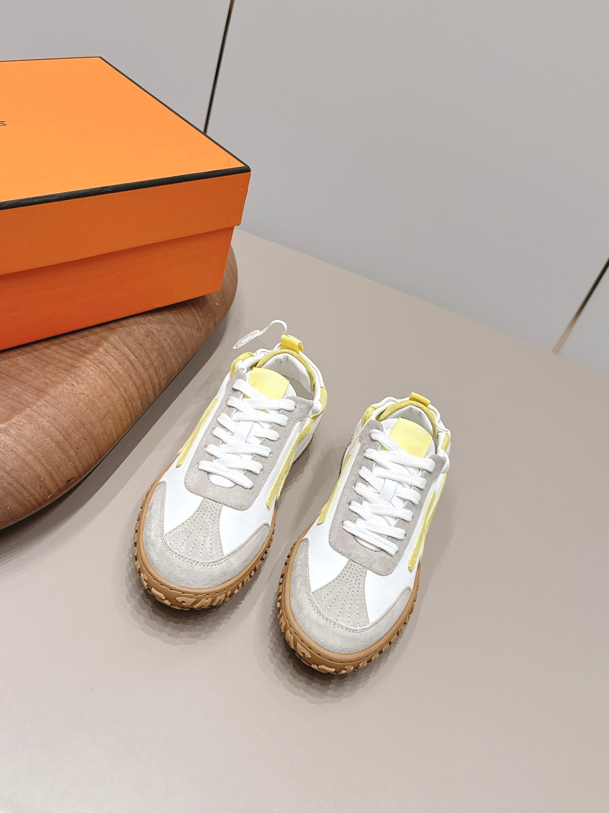 HM 26S Bouncing Sneakers White Calfskin Light Grey Yellow Suede