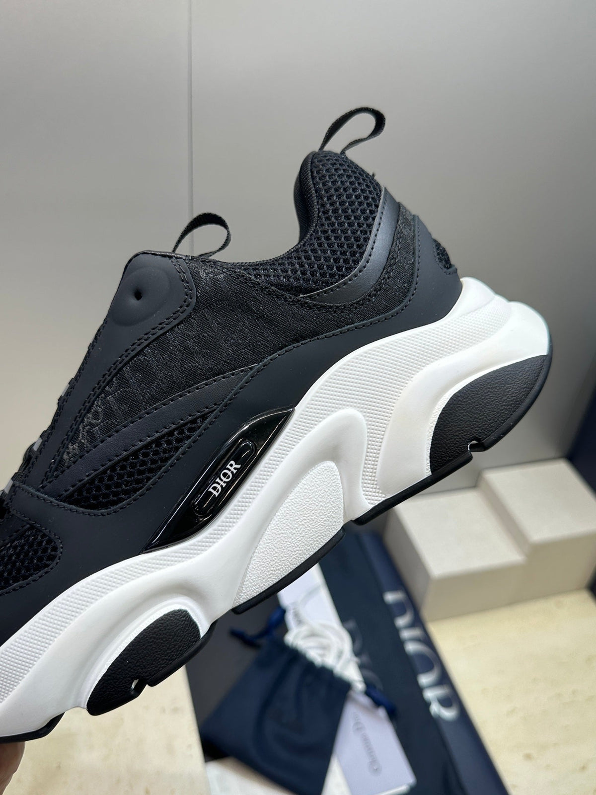 CD 26s Men B22 Sneakers Black Oblique Jacquard Canvas White Sole 628314