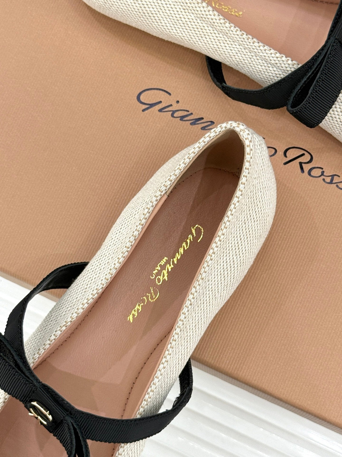 GR 26s Mary Jane Flats Black White Fabric 164781
