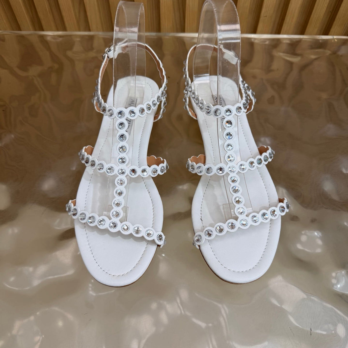 Aquazzura 26s Flat Sandals White Calfskin Crystal Embellished 310574