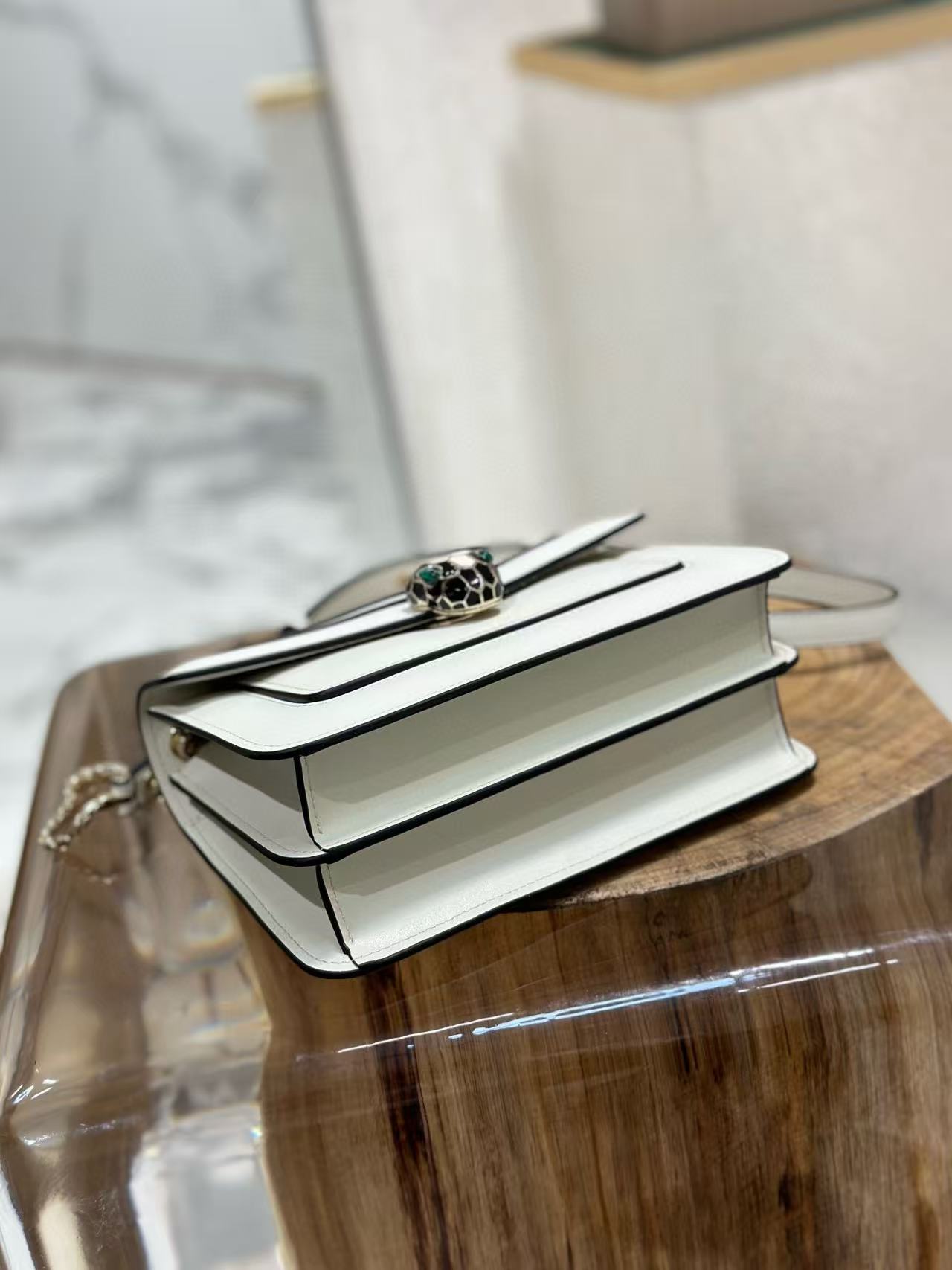 BVL Serpenti Forever Shoulder Bag 19cm White Calfskin GHW 188633