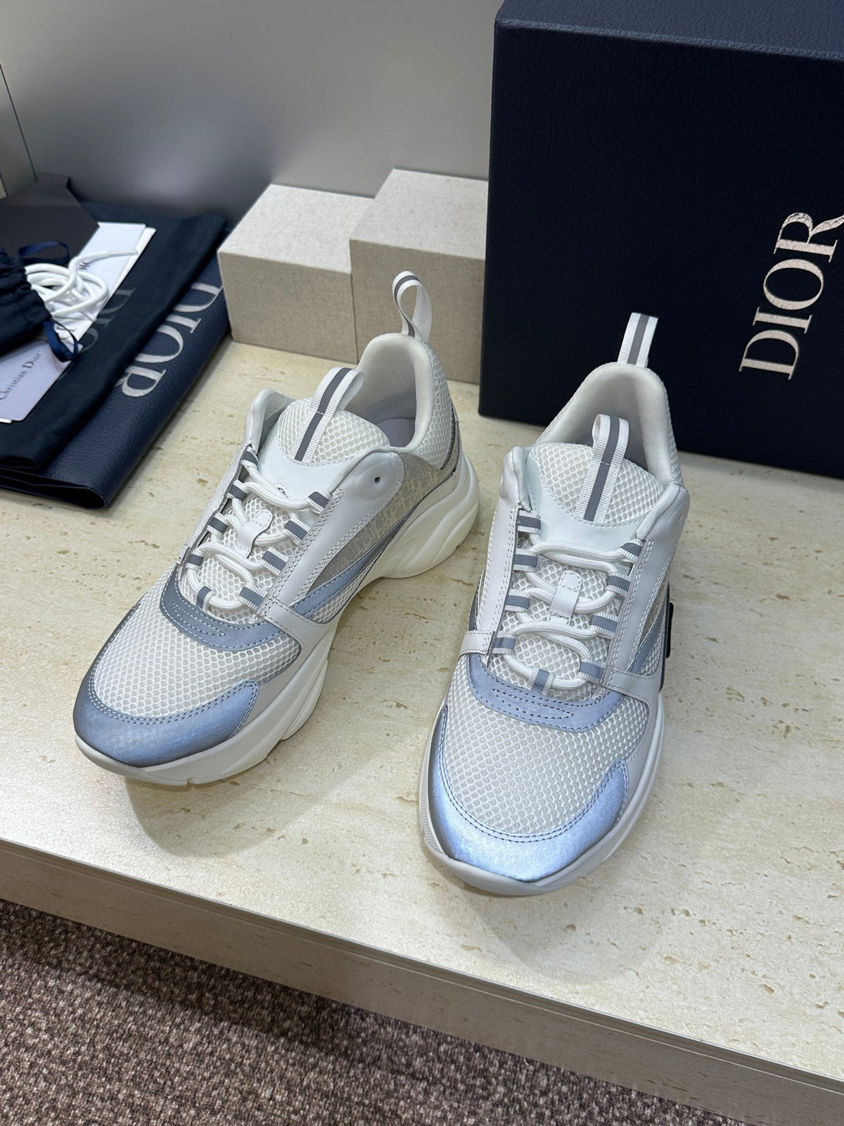 CD 26s Men B22 Sneakers White Grey Oblique Jacquard Canvas 614925