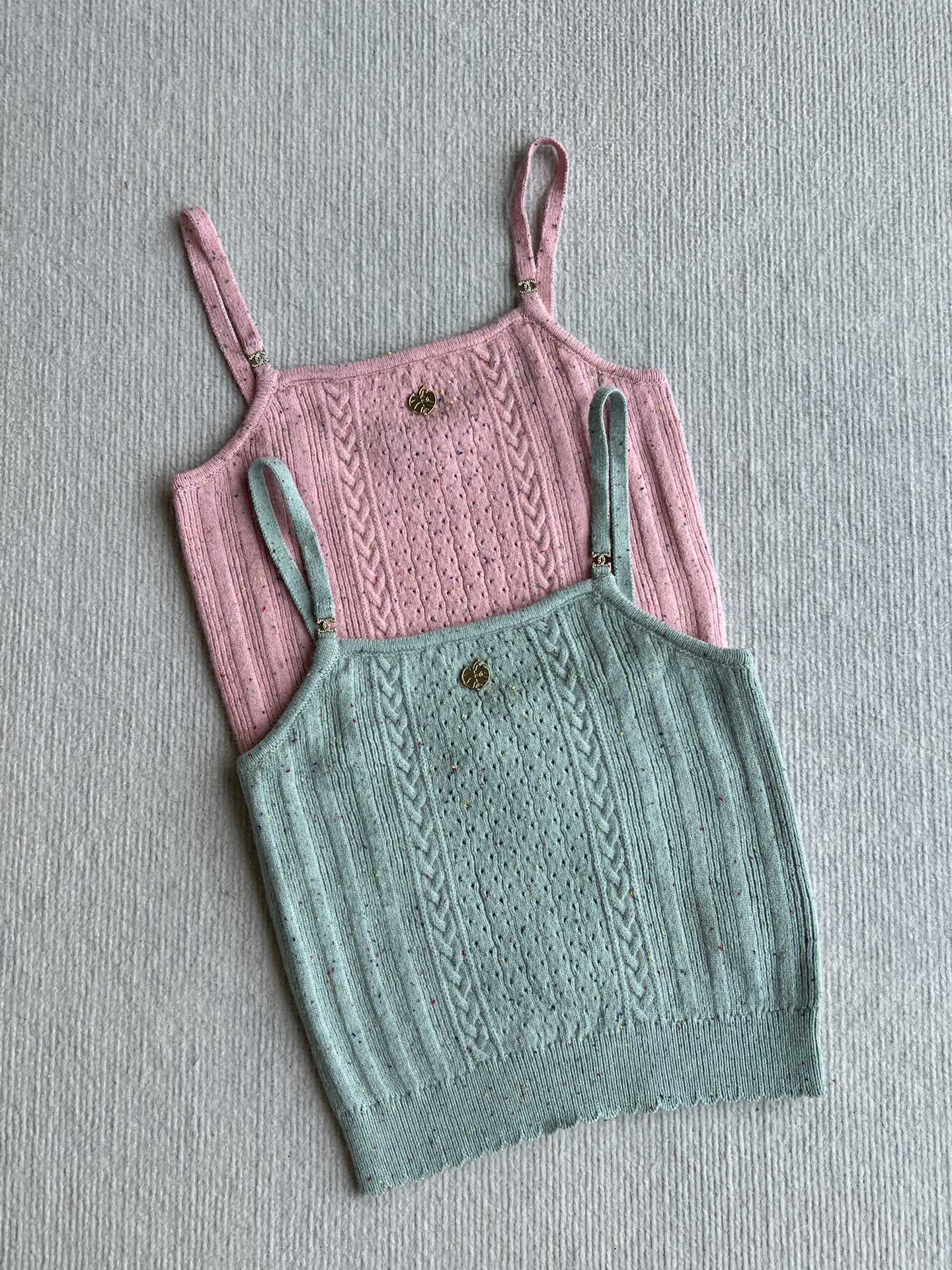 CC 25A Tank Top Mint Green Wool Gold Leaf