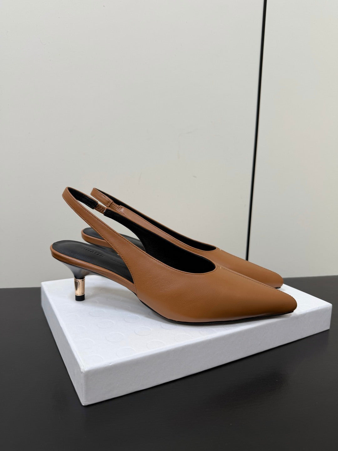Khaite 26s Mercere Slingbacks 5cm Camel Leather 909458