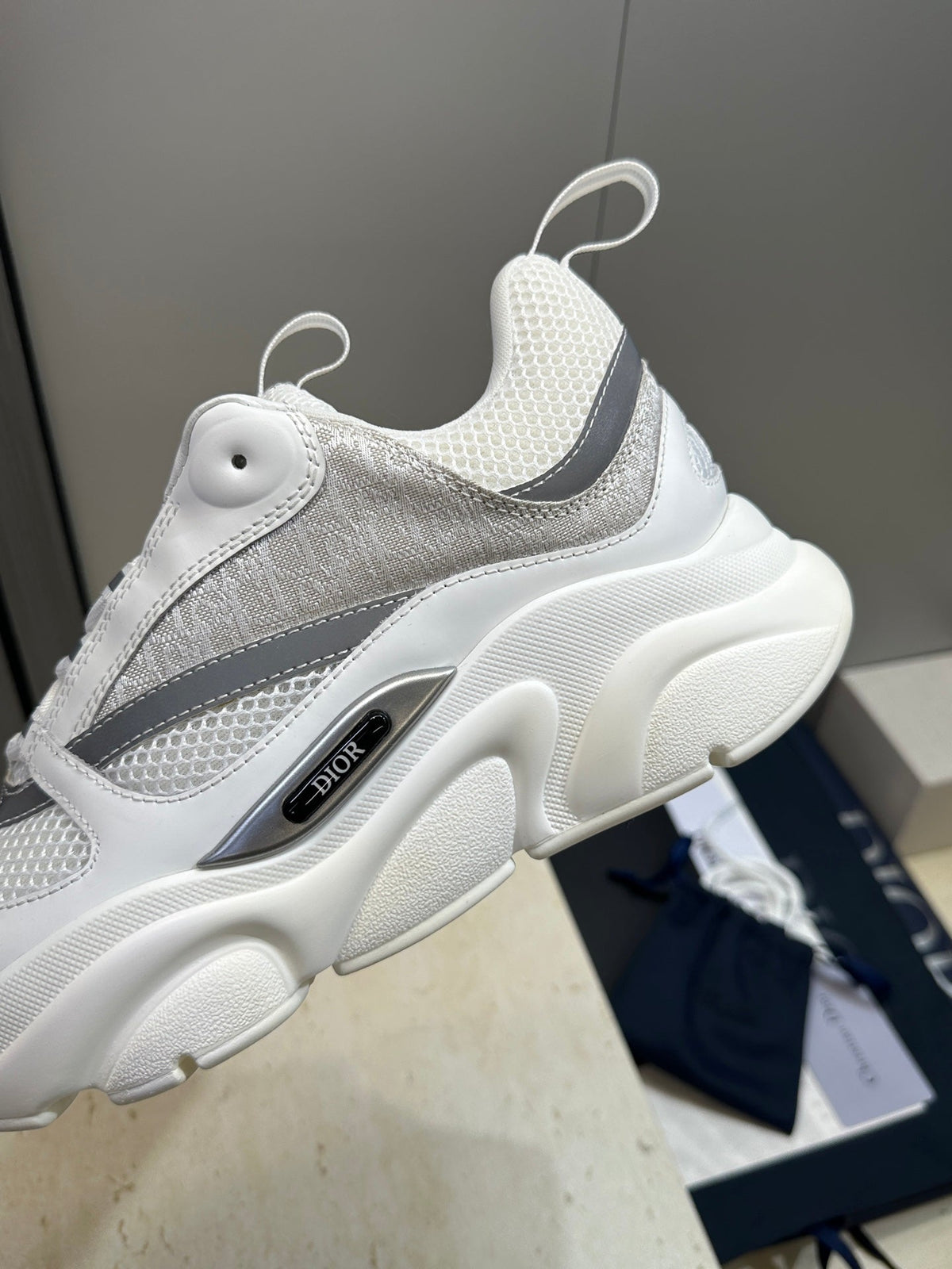 CD 26s Men B22 Sneakers White Grey Oblique Jacquard Canvas 614925