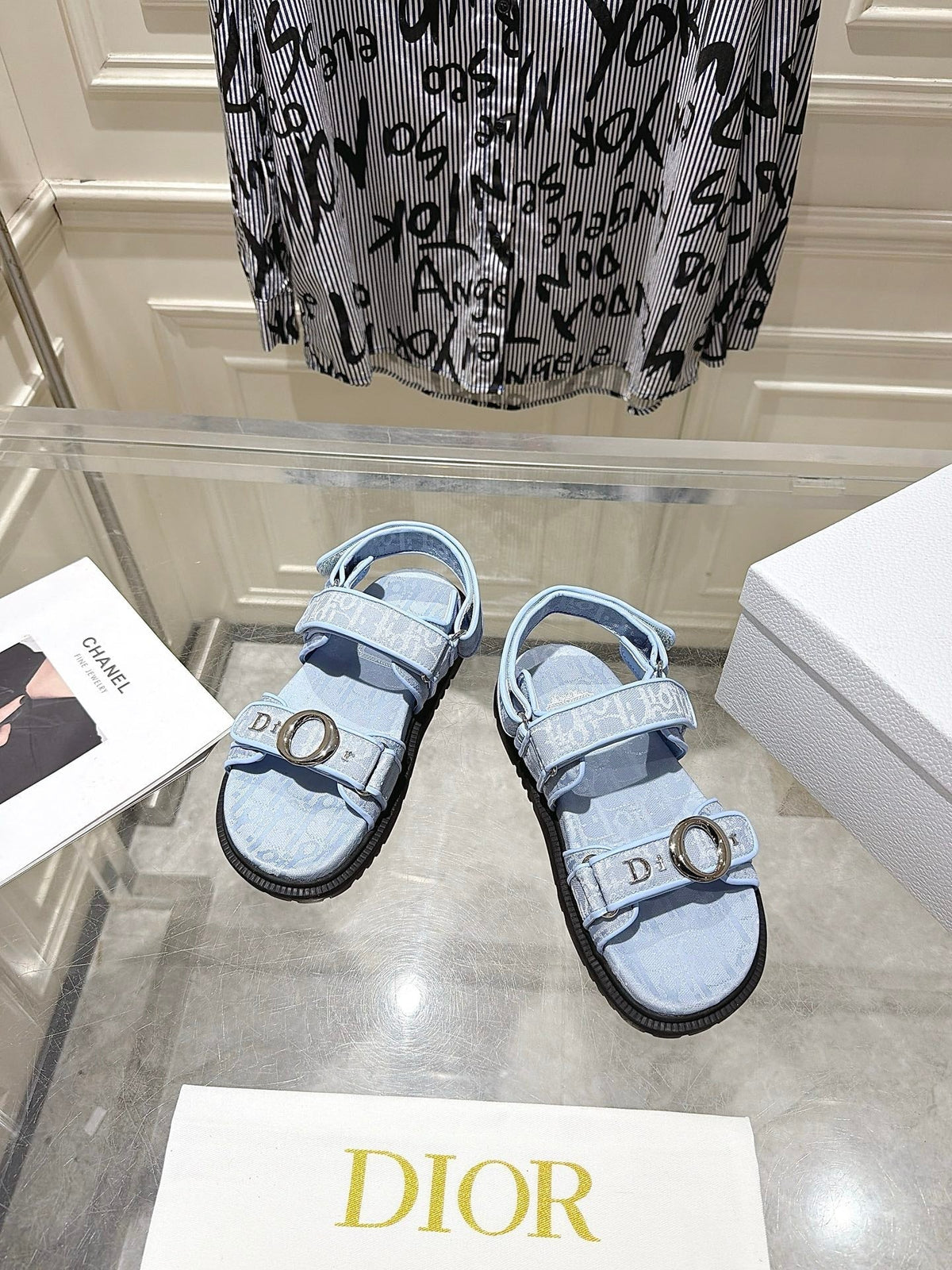 CD 26s Velcro Sandals Light Blue Oblique Canvas 592814