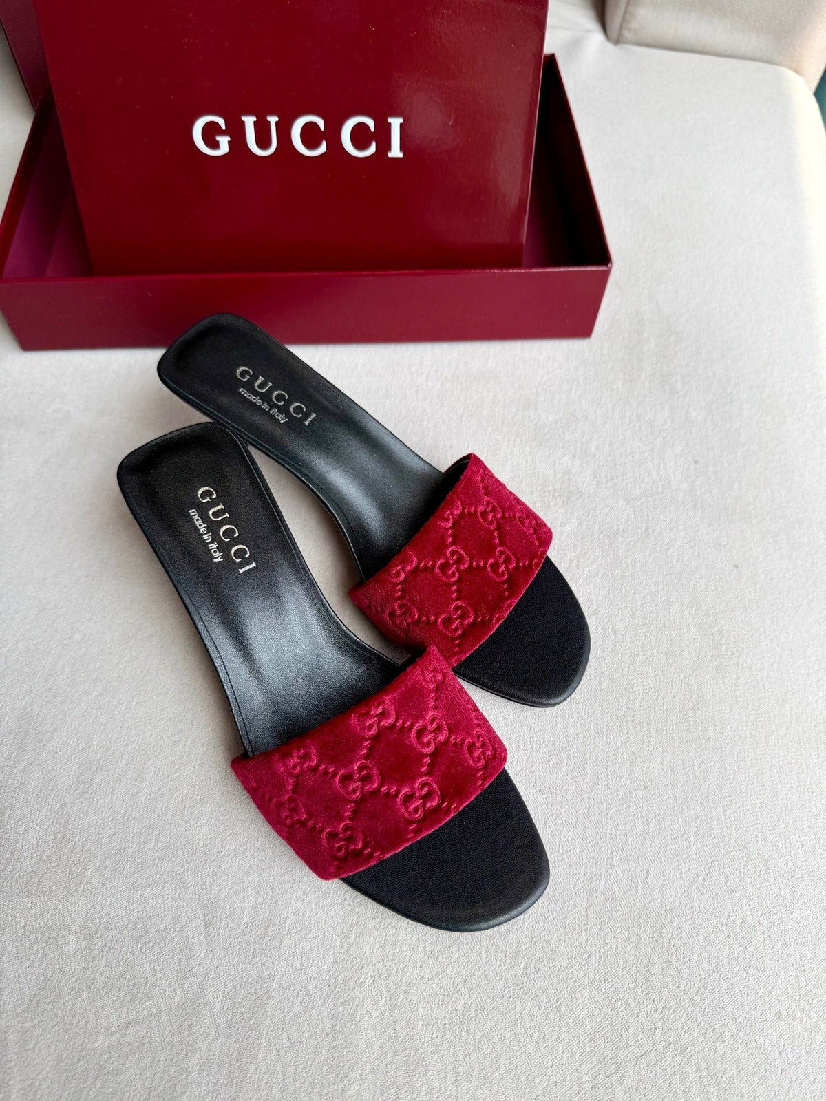 Gucci 26s Slide Sandals 5.5cm Dark Red Velvet