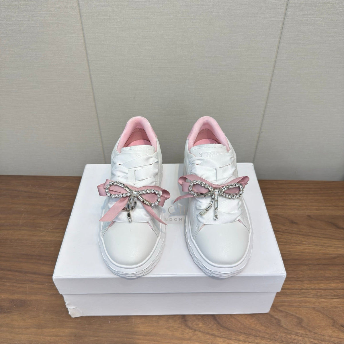 Jimmy Choo 26S Sneakers 5.5cm White And Pink Calfskin With Crystal Bow 835241