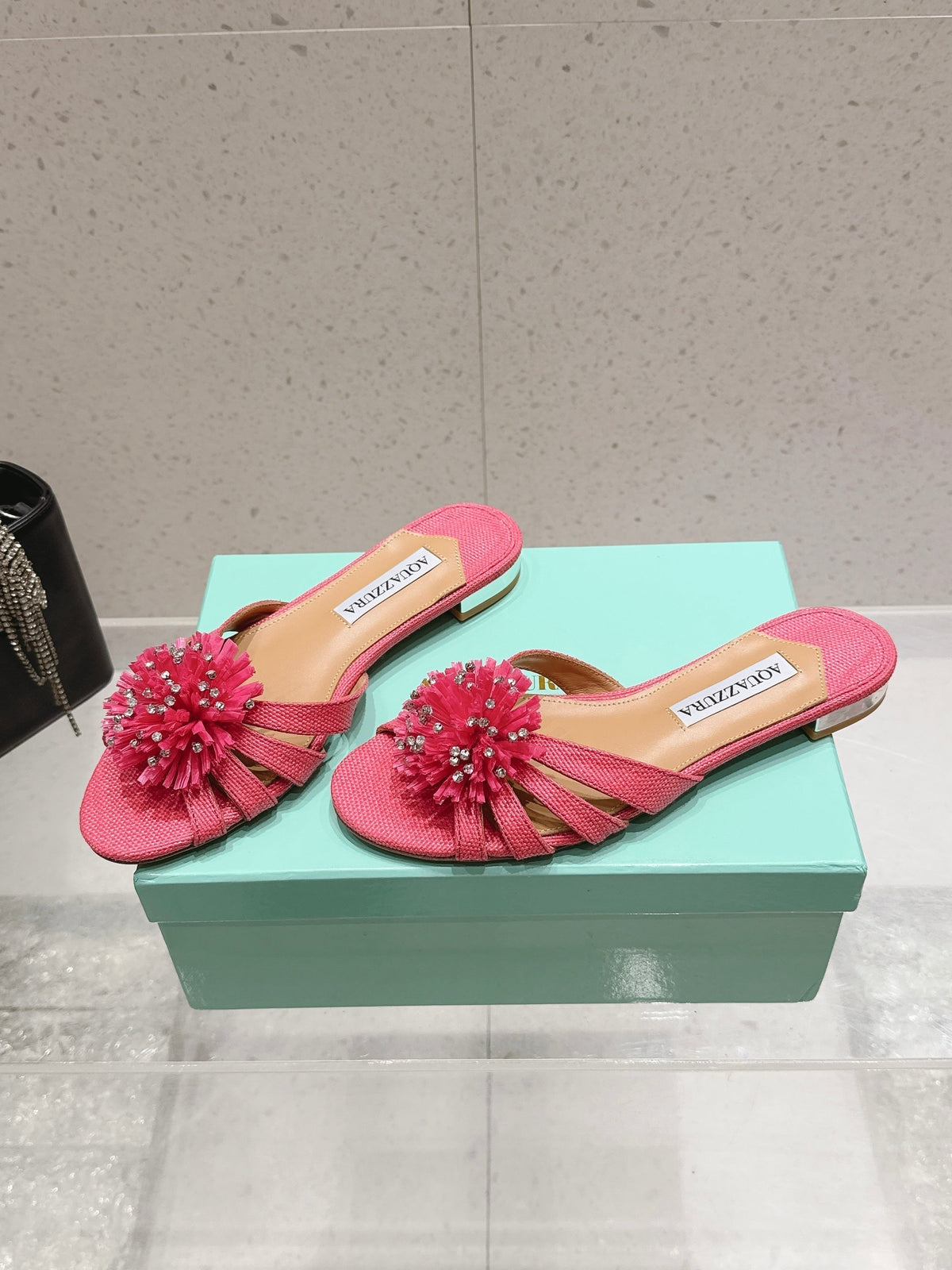 Aquazzura 26s Sandals Pink Woven Raffia 820471