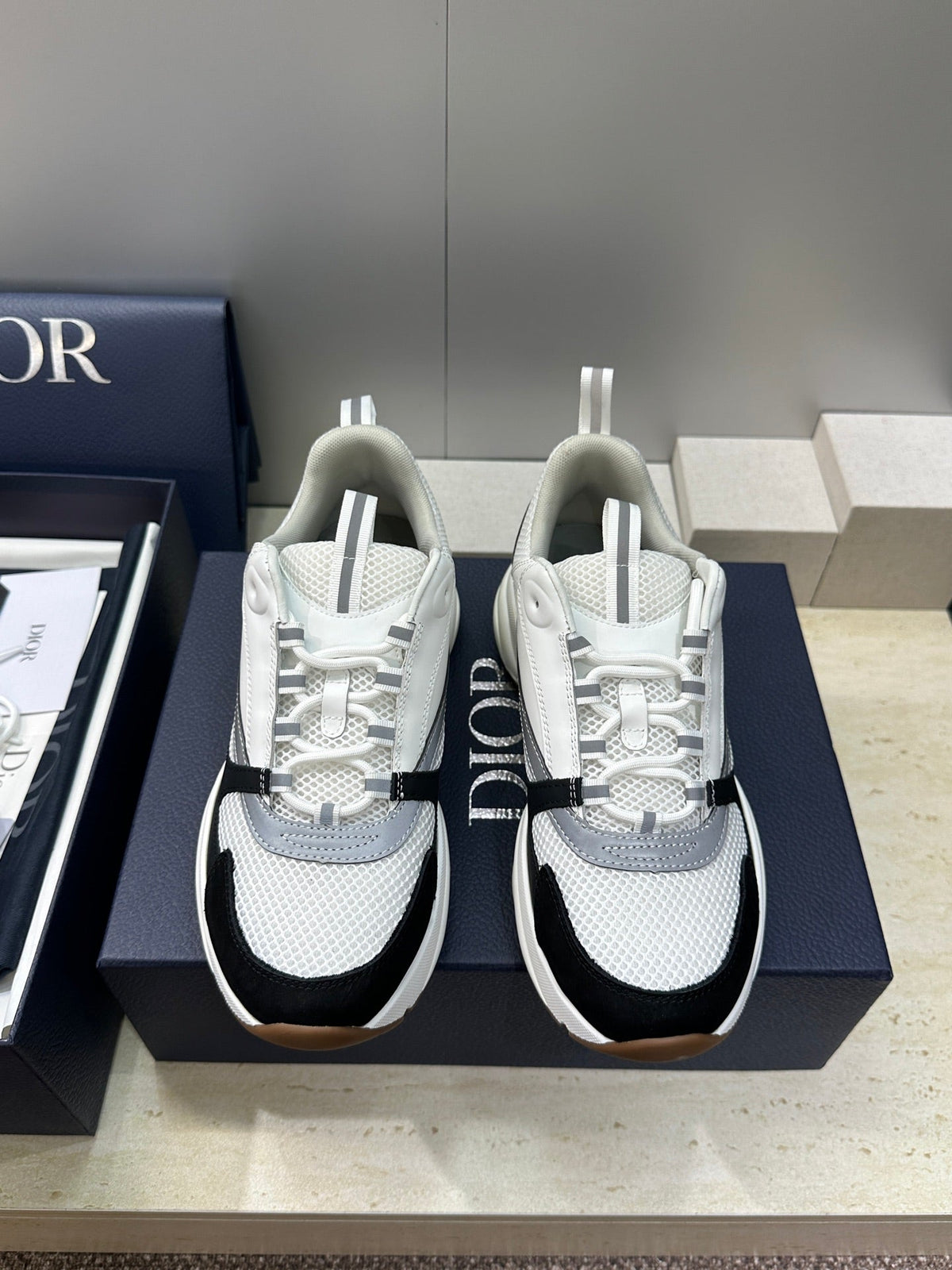 CD 26s Men B22 Sneakers White Black Grey Mesh 683142