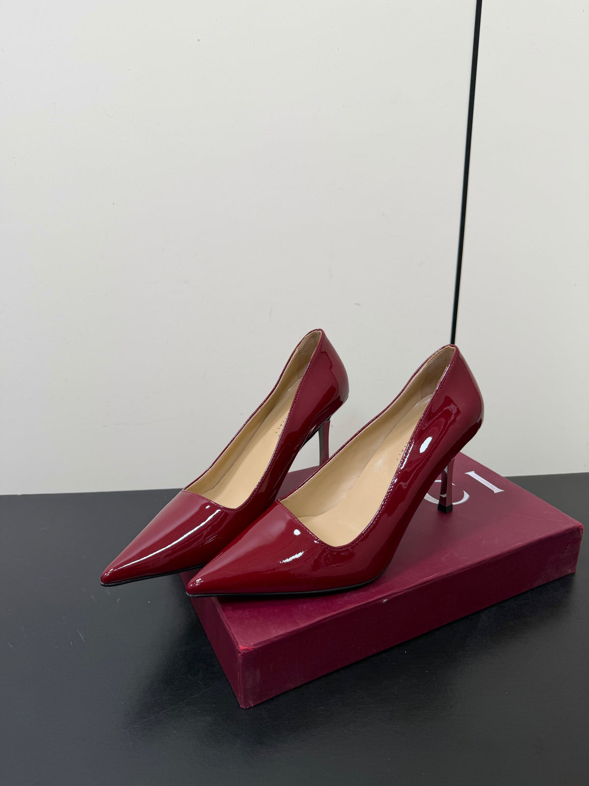 Gucci 26s Pointed Toe Pumps 8.5cm Burgundy Red Patent Calfskin