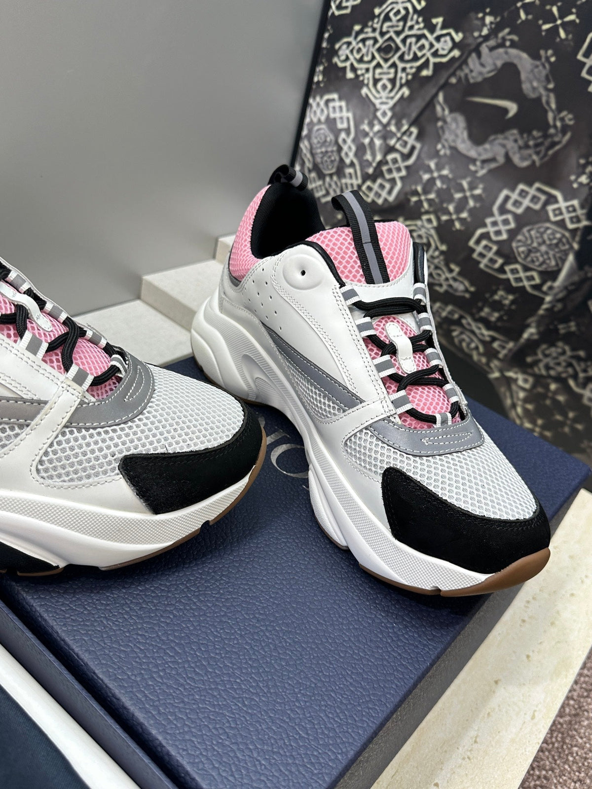 CD 26s Men B22 Sneakers White Black Pink Mesh 284105