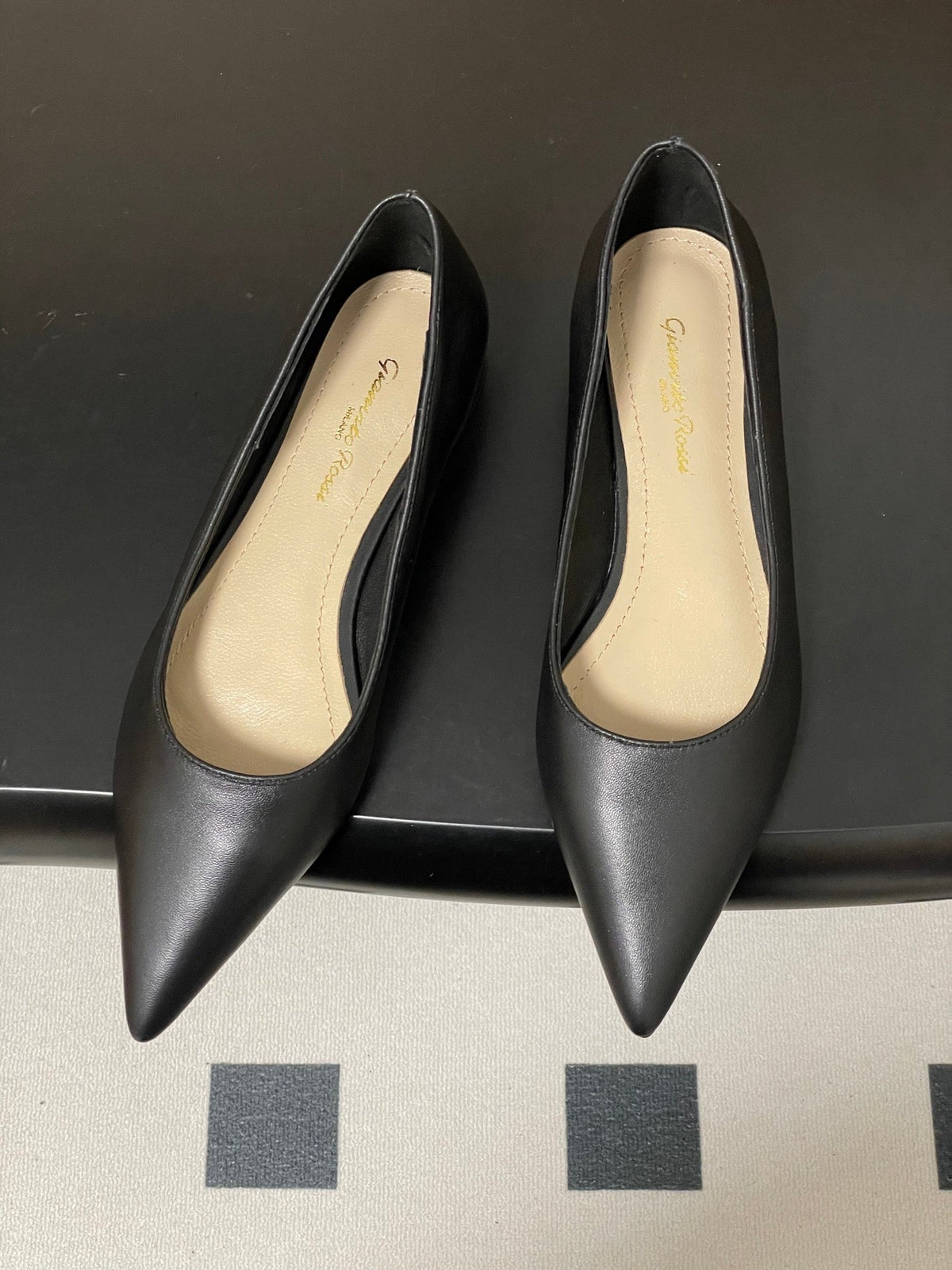GR 26s Flats Black Calfskin 164797