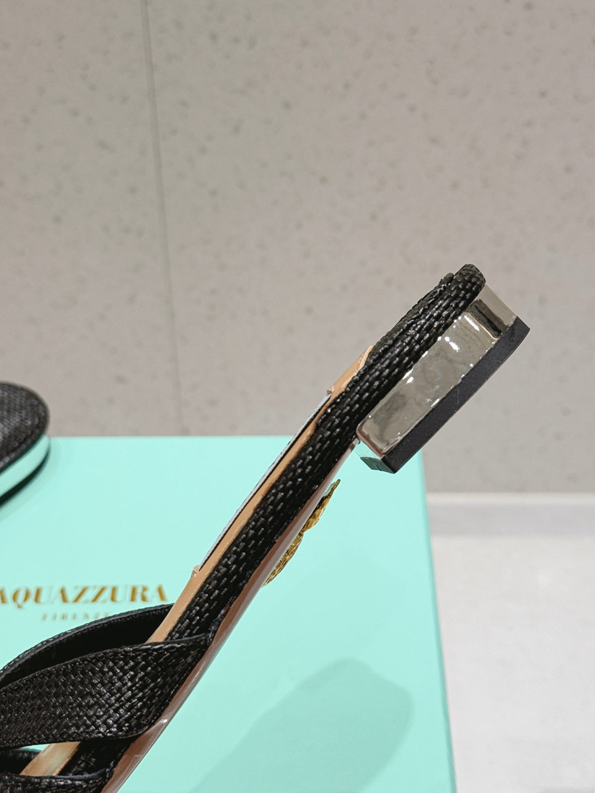Aquazzura 26s Sandals Black Woven Raffia 301495