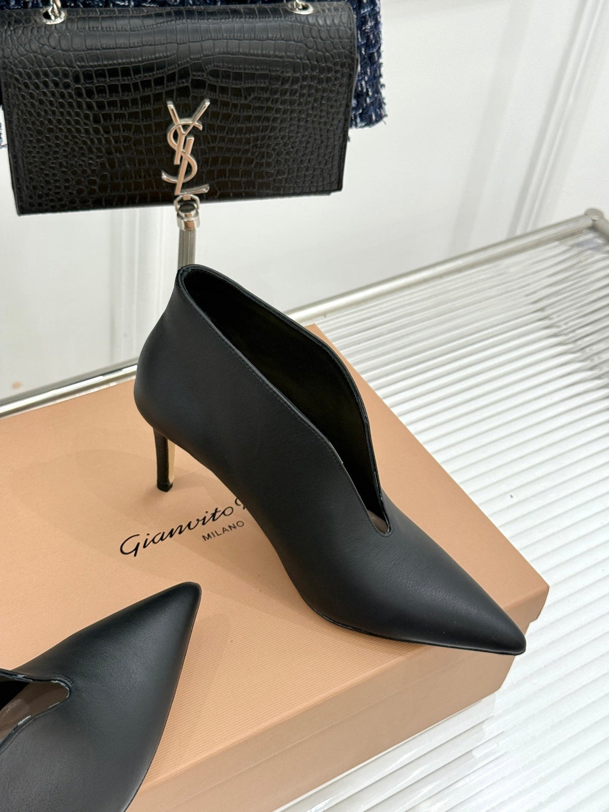 GR 26s Vania Pumps 9cm Black Leather 175086