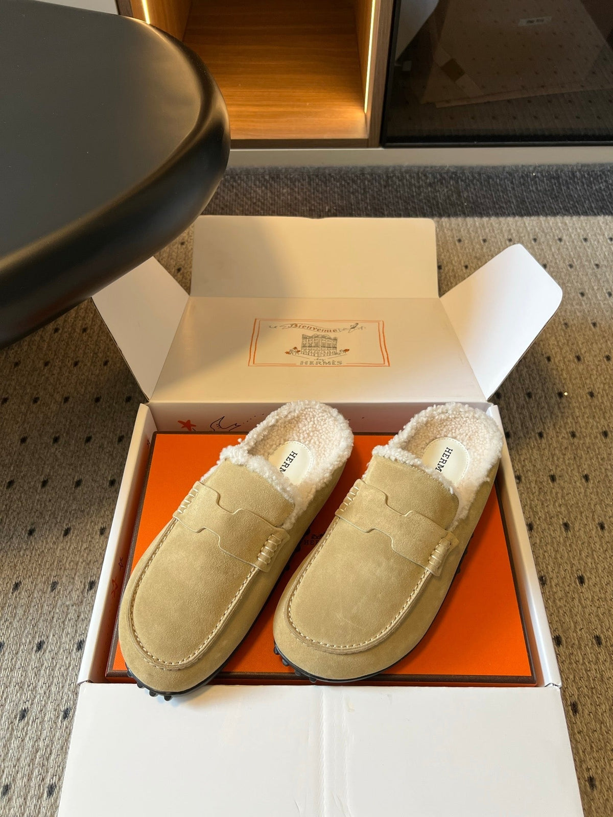 HM 26S Destin Mules Beige Suede