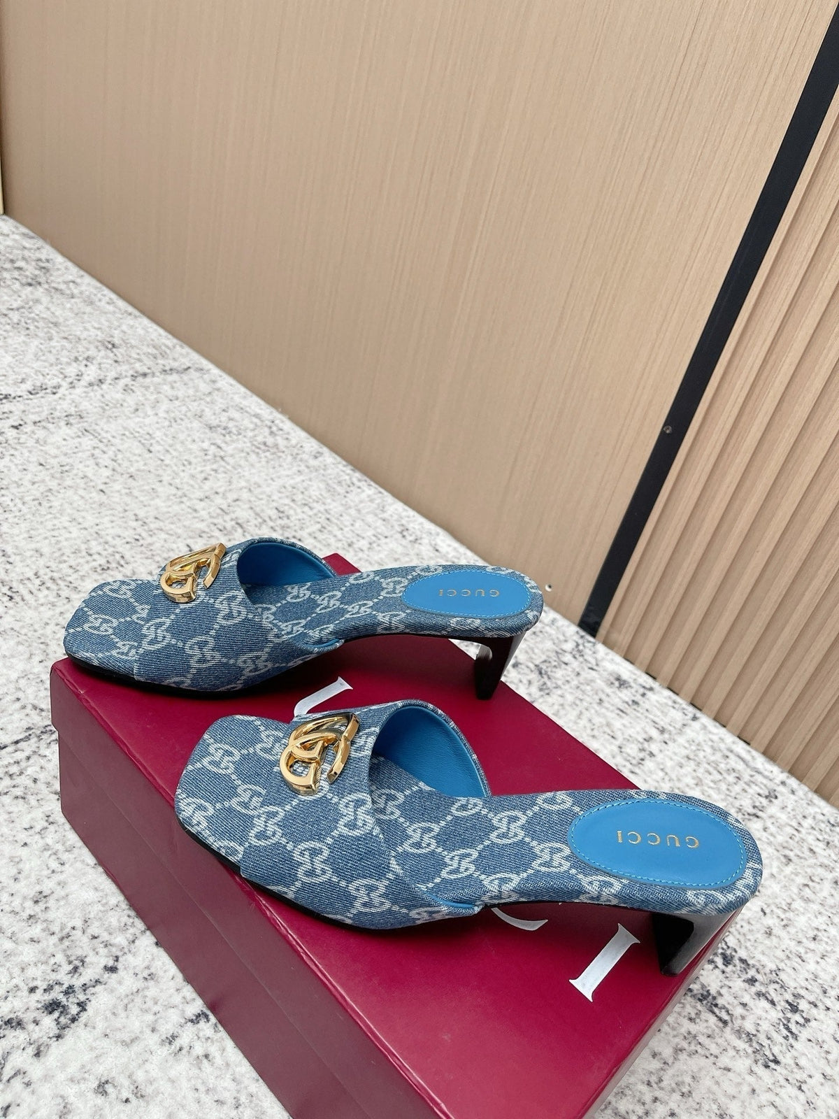 Gucci 26s High Heels Blue Denim Gold Hardware