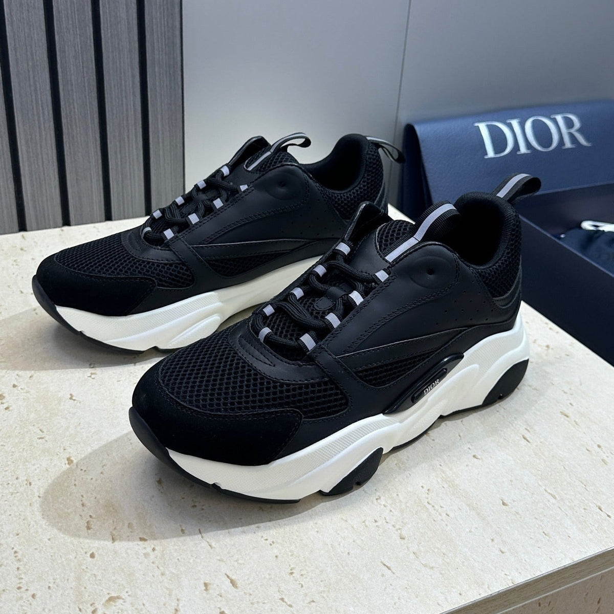 CD 26s Men B22 Sneakers Black Mesh White Sole 539182
