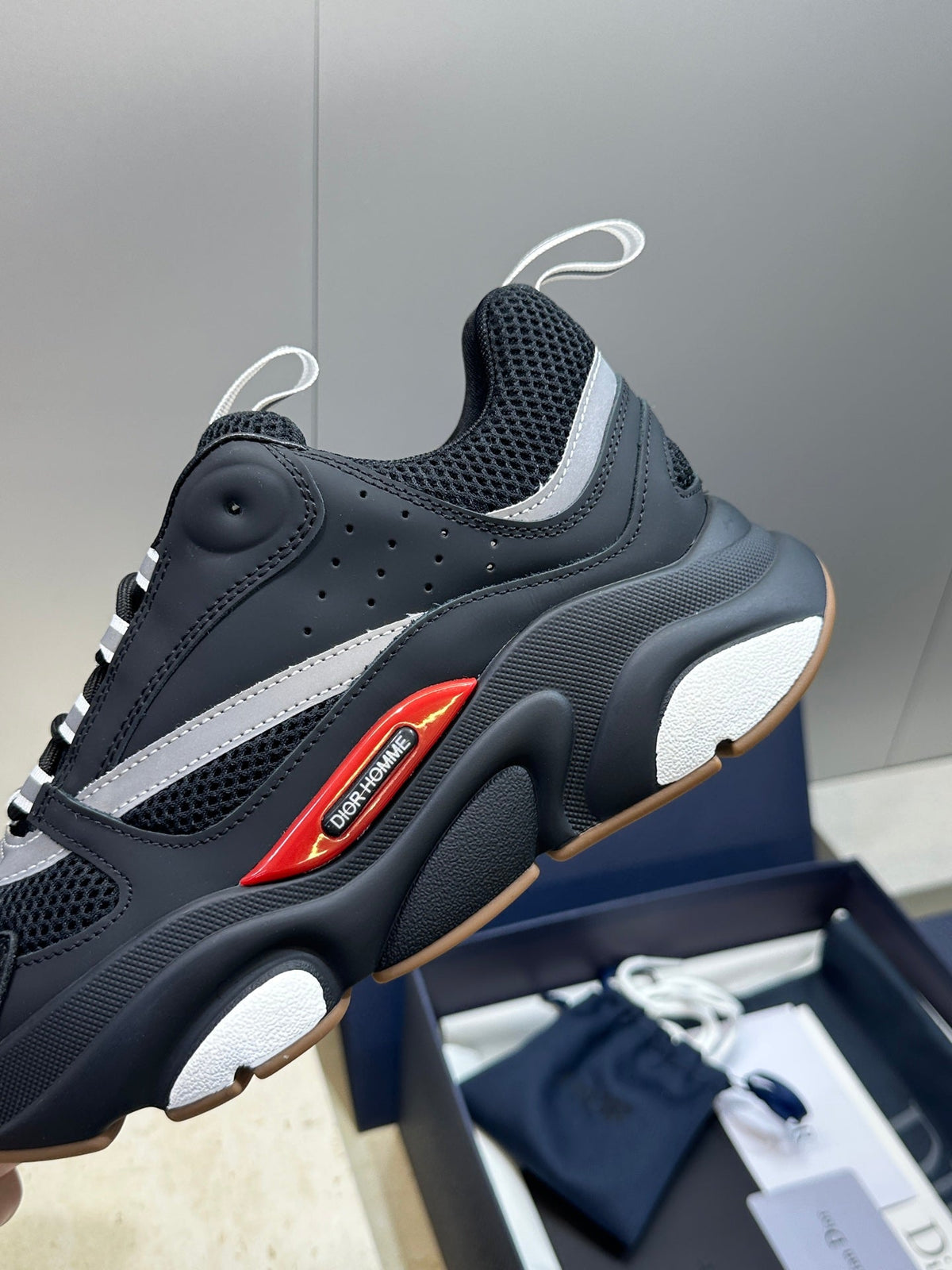 CD 26s Men B22 Sneakers Black Mesh Red Plate Gum Sole 628491
